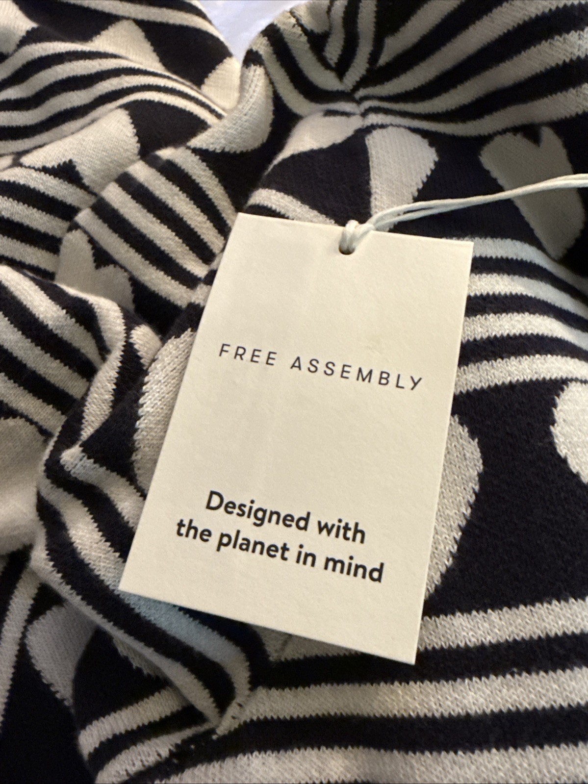 Free Assembly Women’s Solid, Stripe, Lightweight, Size Small (4-6) Cream Hearts