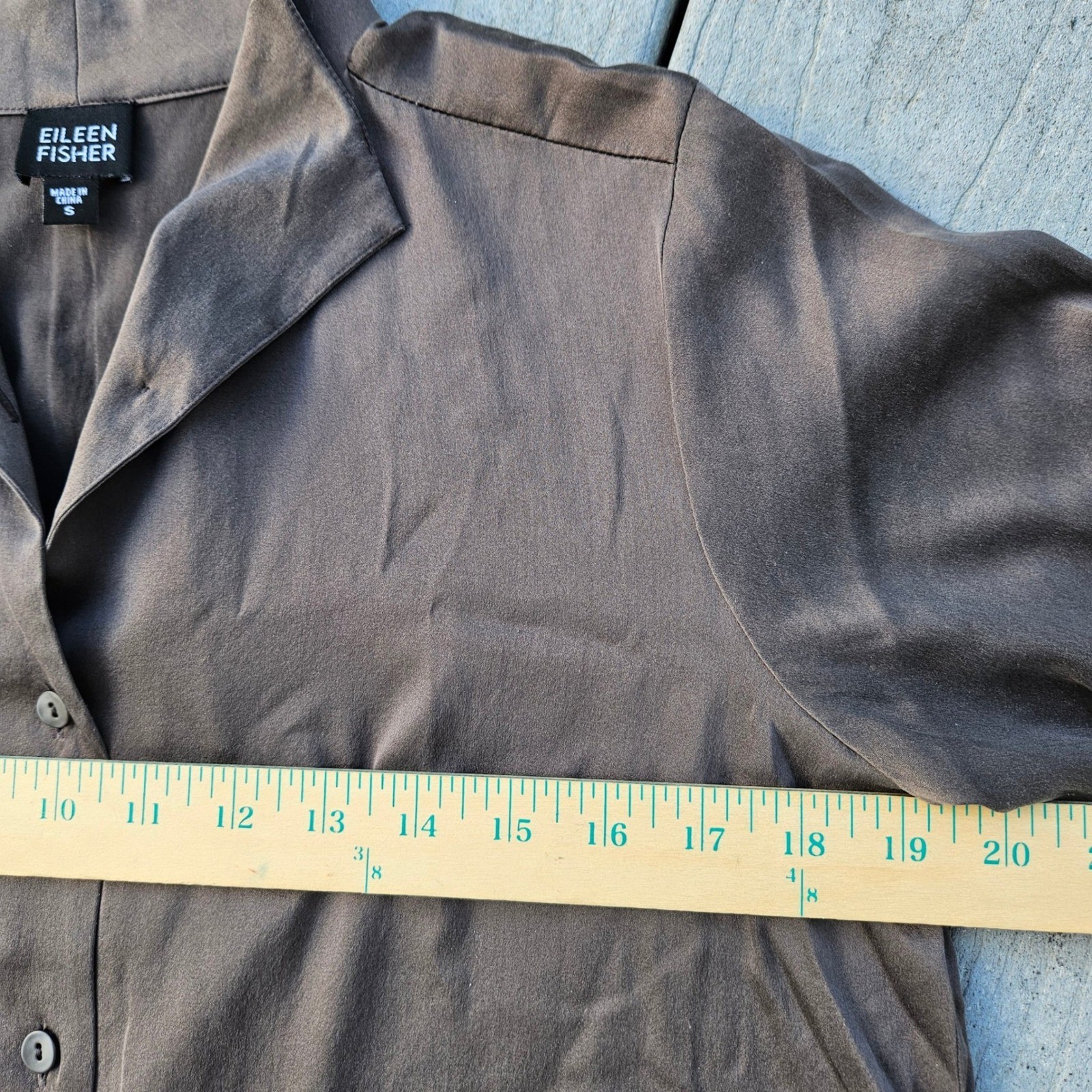 Eileen Fisher Brown Silk Button Down Shirt Notched Lapel Relaxed Women’s Small