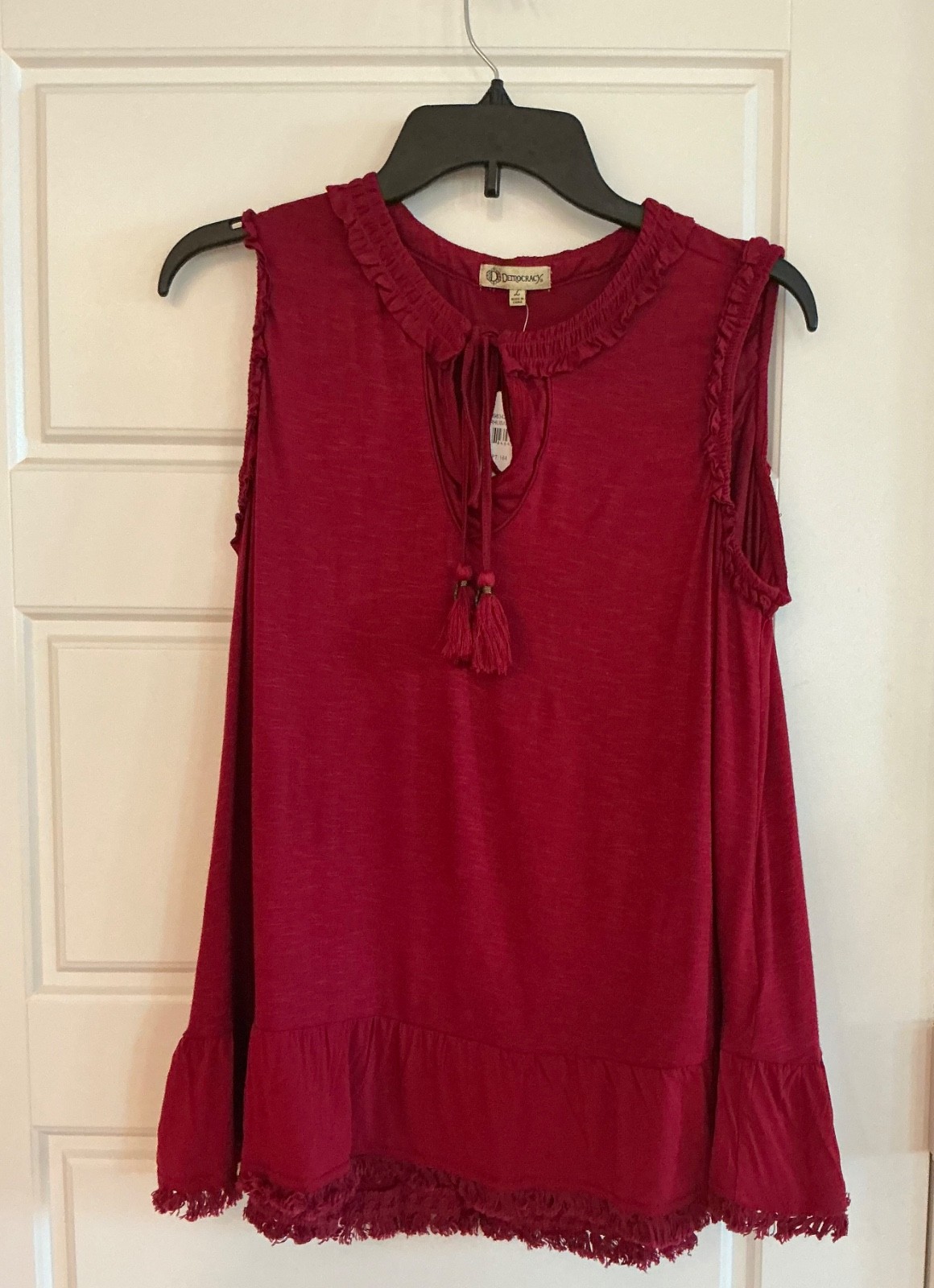 Democracy Woman’s Large Rhubarb Sleeveless With Keyhole & Founce Hem Top NWT