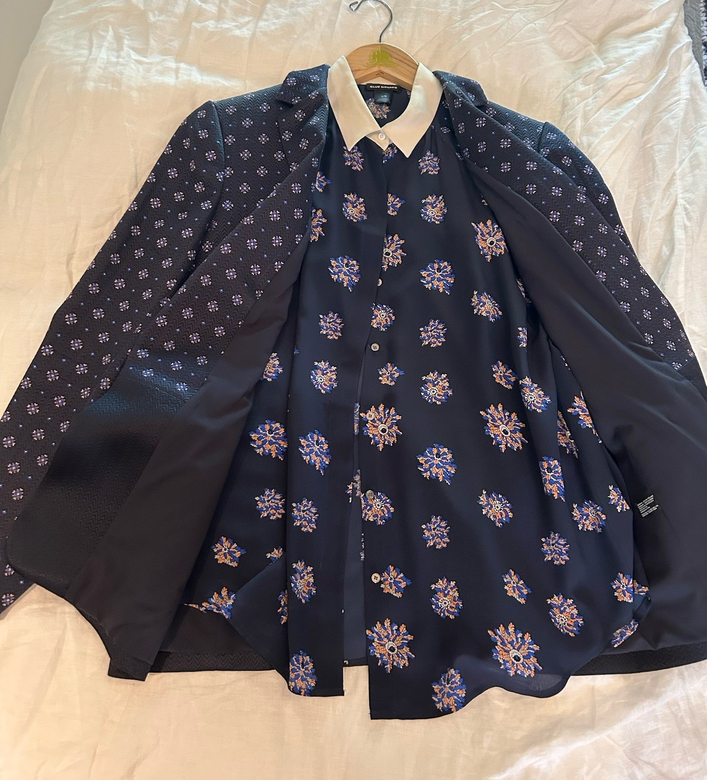 Club Monaco Collection Silk Blouse Size L Navy Print