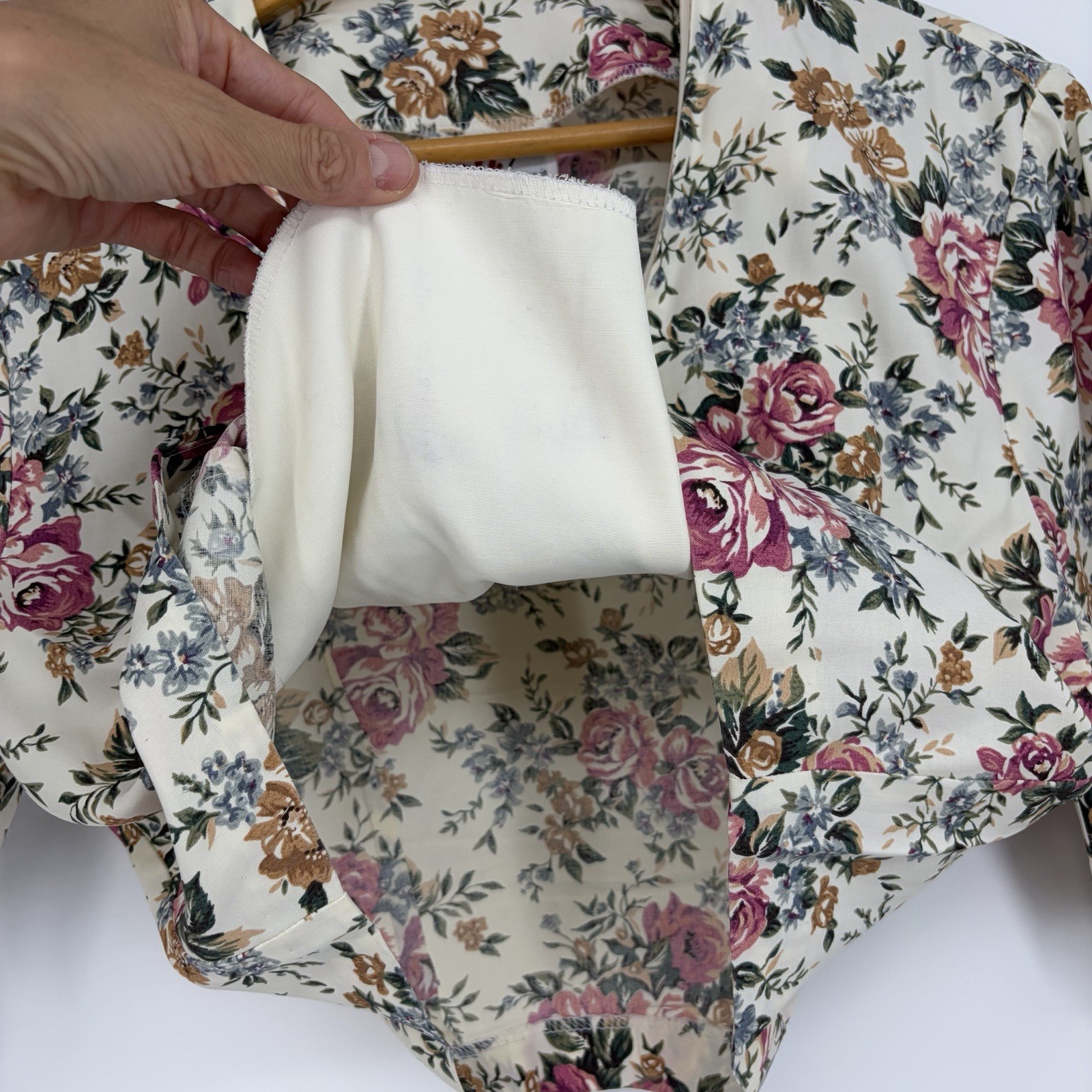 Vtg LA Gal Floral Top M (9/10) Cottagecore Rose Print 90s Romantic Feminine Ivy