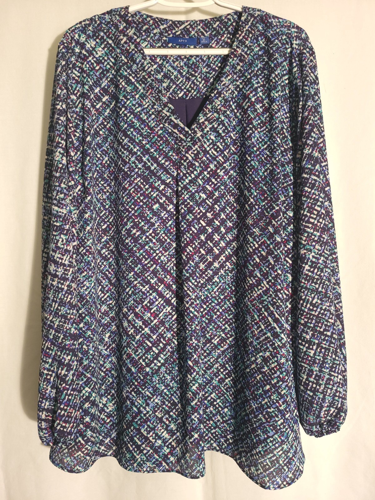 Apt 9-Blue Black Green White Red Long Sleeve Vneck Knit Back Top Blouse-3X