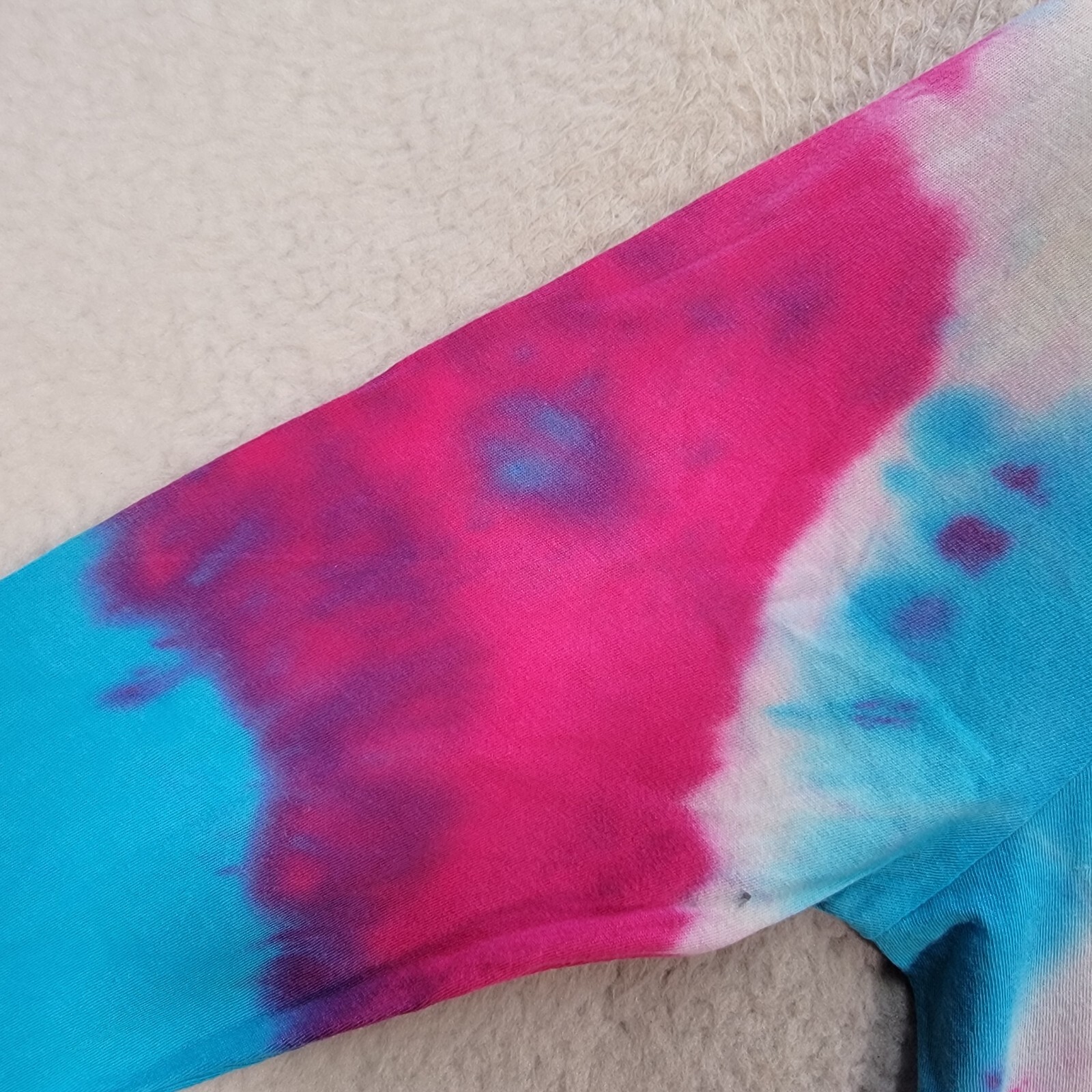 Its Out of LA Magenta Tie Dye Graphic Tee Scoop Neck Extra Slim T Shirt Size M