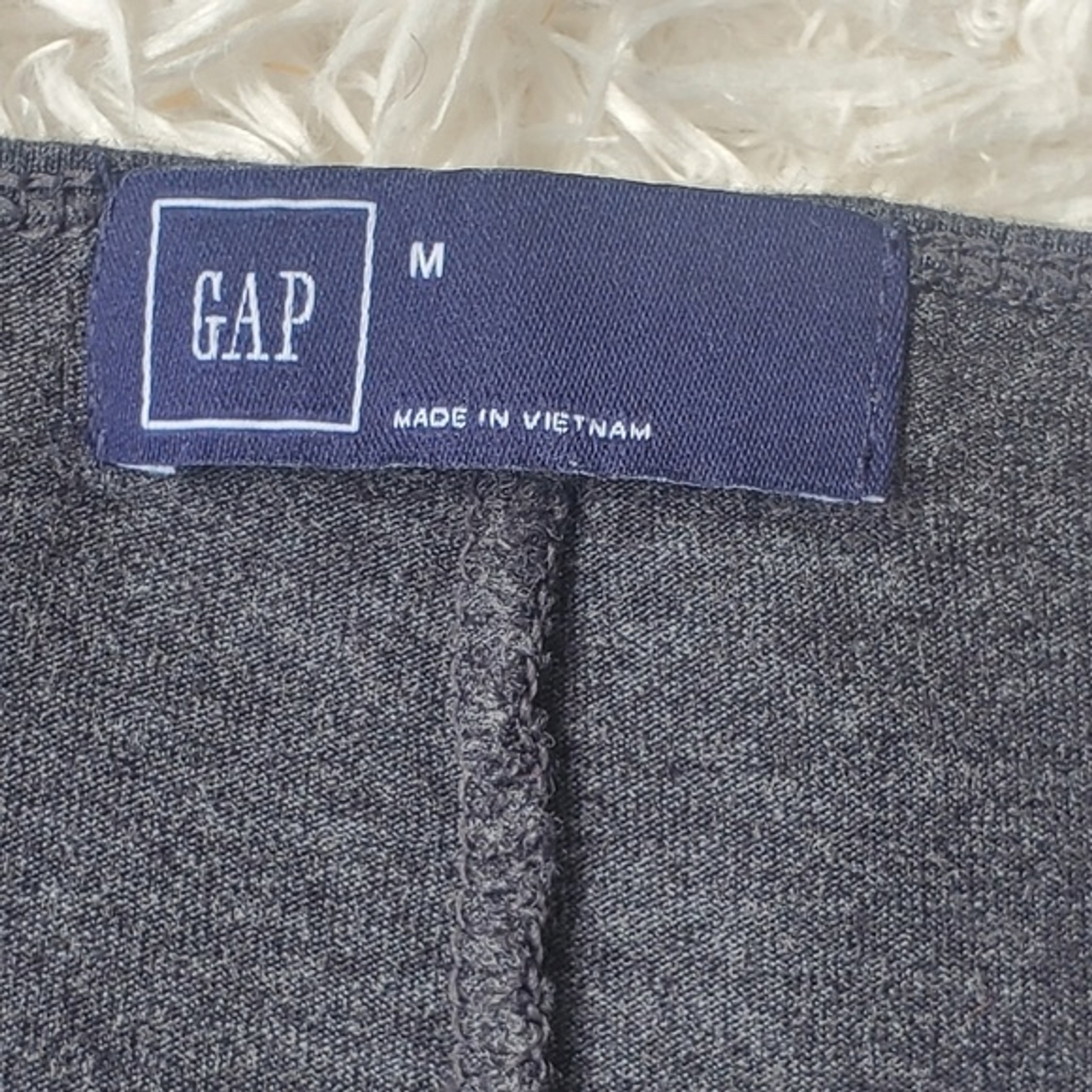 Gap Grey Womens Basic Long sleeve Vneck Shirt