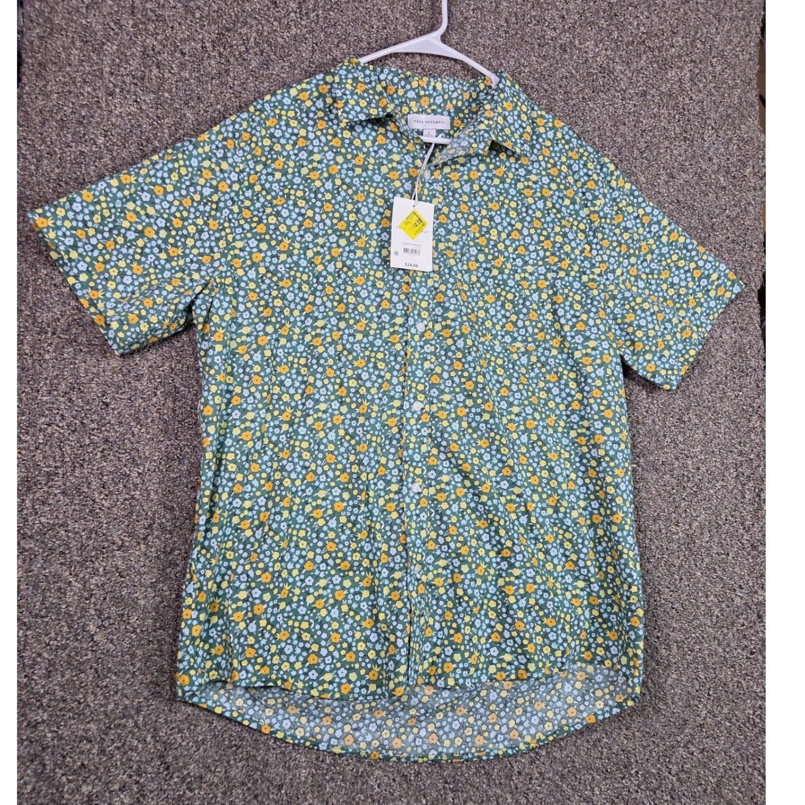 Free Assembly NWT Linen Blend Shirt Womens Large Green Floral SS Point Collar