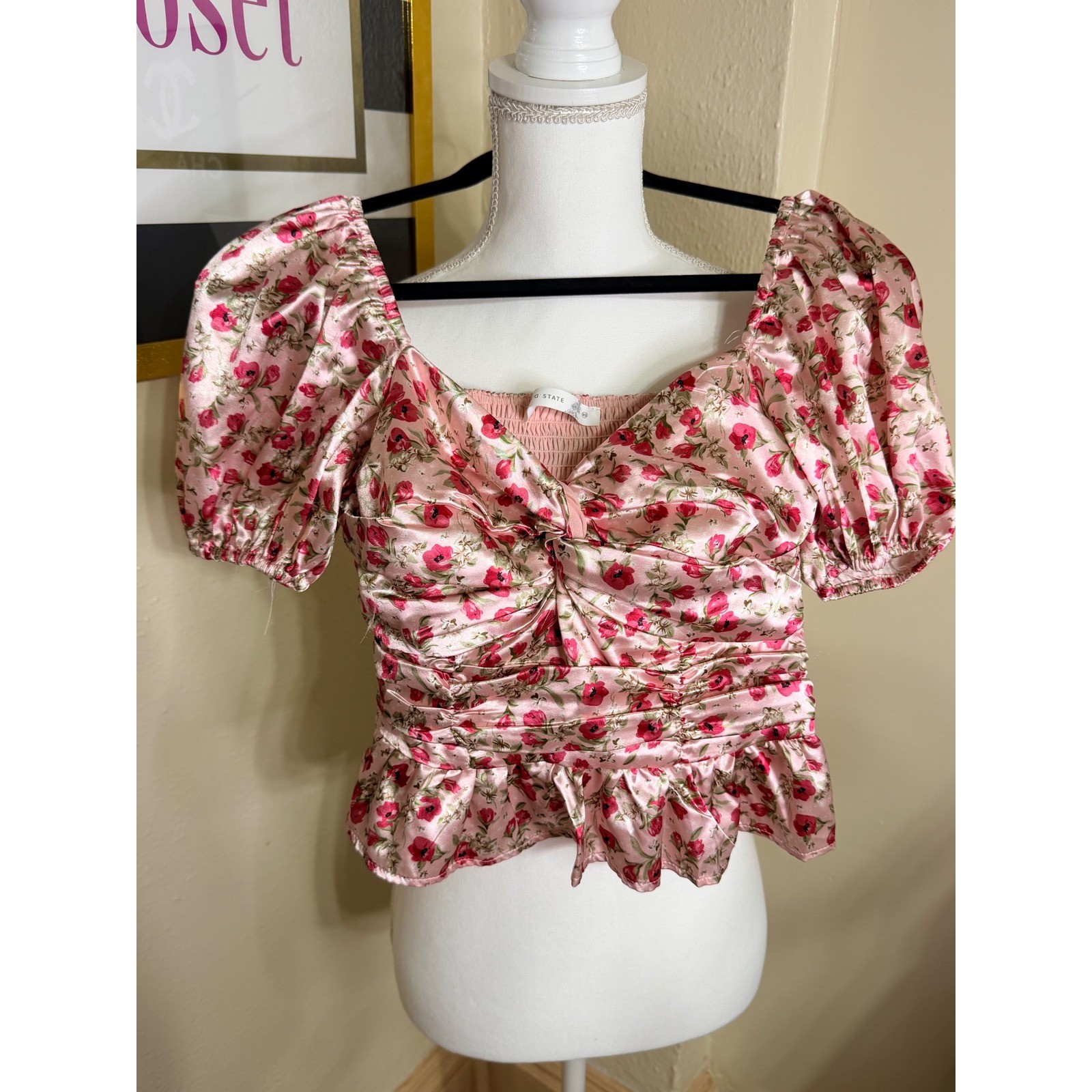 Altar’d State Pink Floral Satin Puff Sleeve Crop Top Smocked Ruched Peplum XS