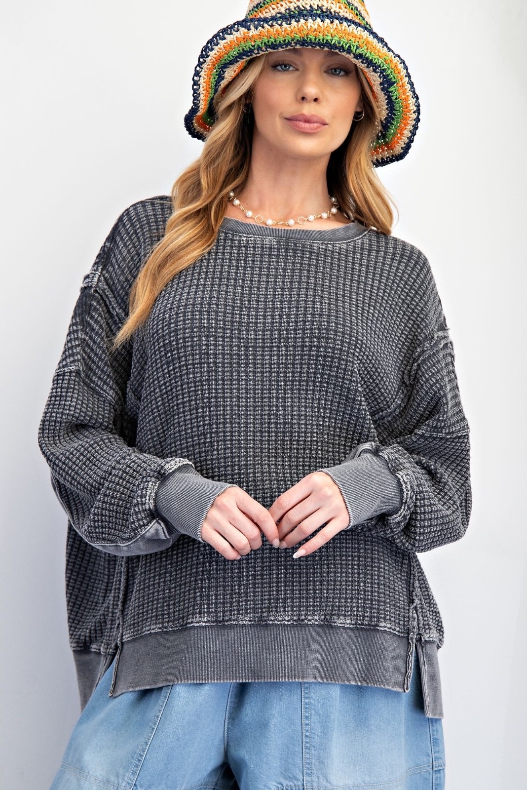 New Easel Women’s Oversized Waffle Knit Washed Top in Ash Size Small Relaxed