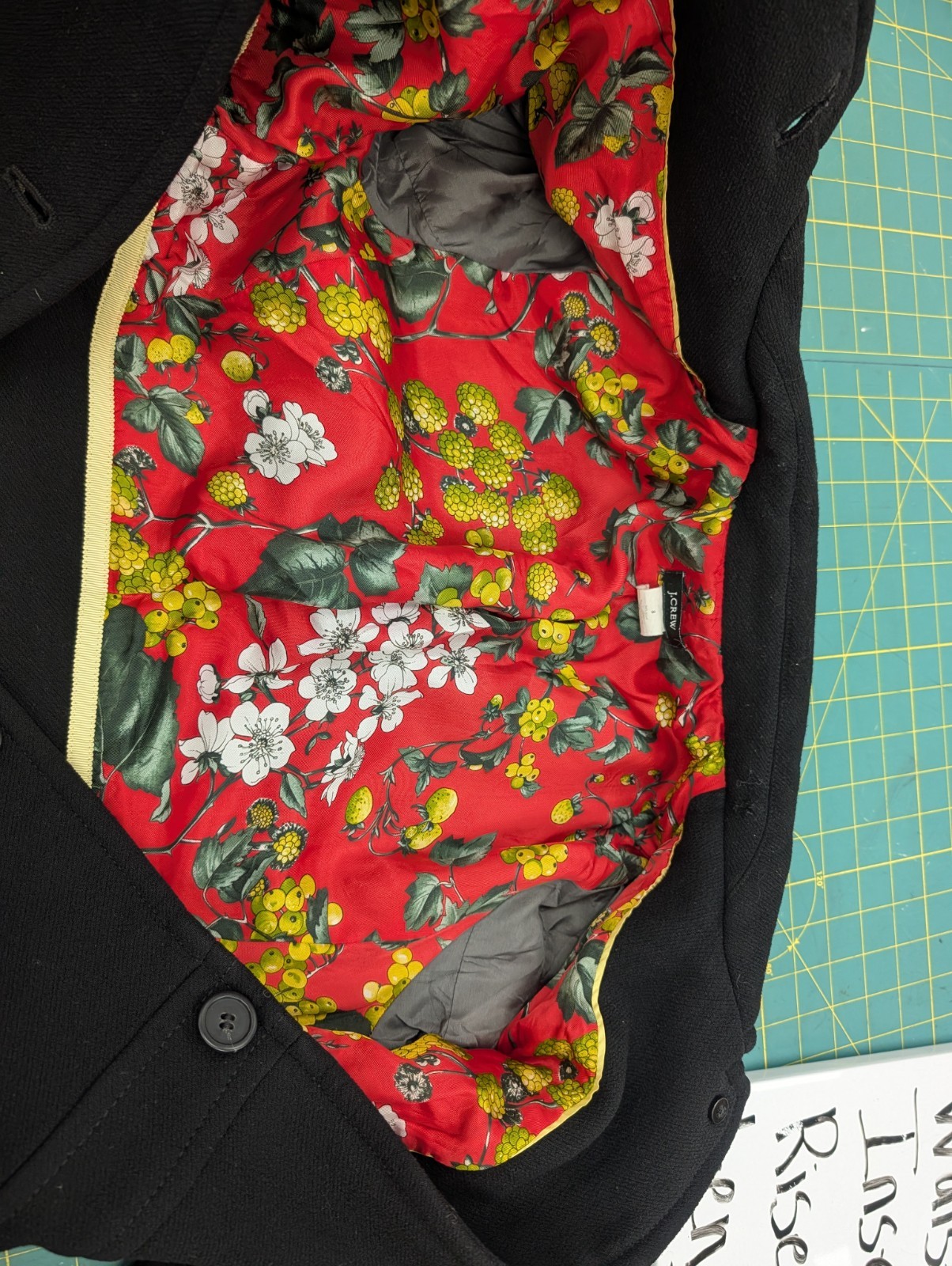 J Crew Women’s Size 8 Coat Black with Red Floral Lining Wool 95% Blend