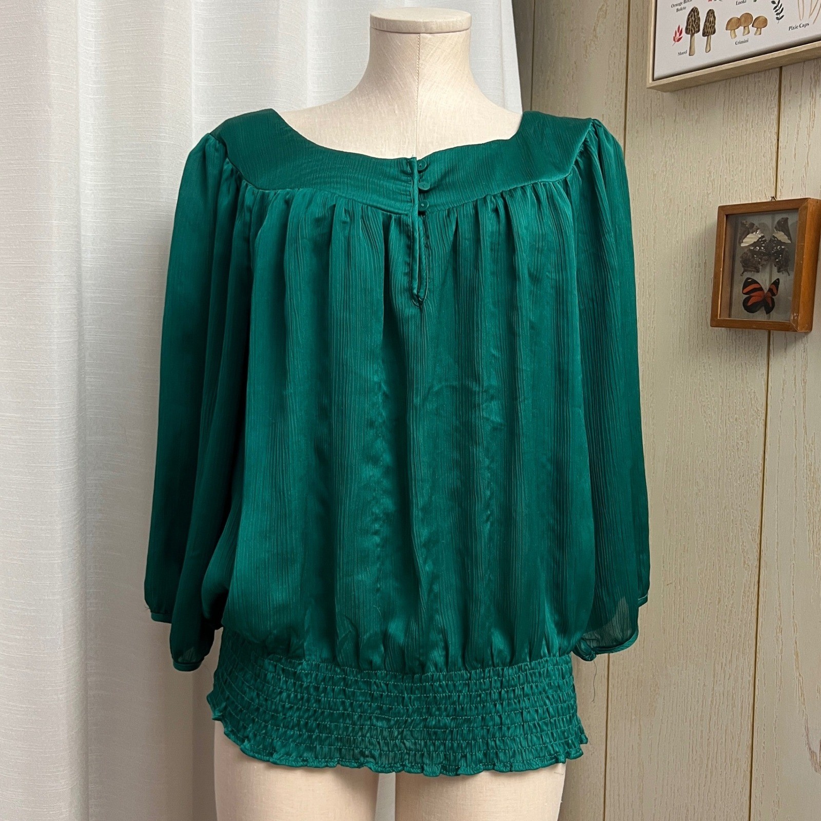 Essentials by Milano Emerald Green Smocked Blouse XL Satin Textured Top