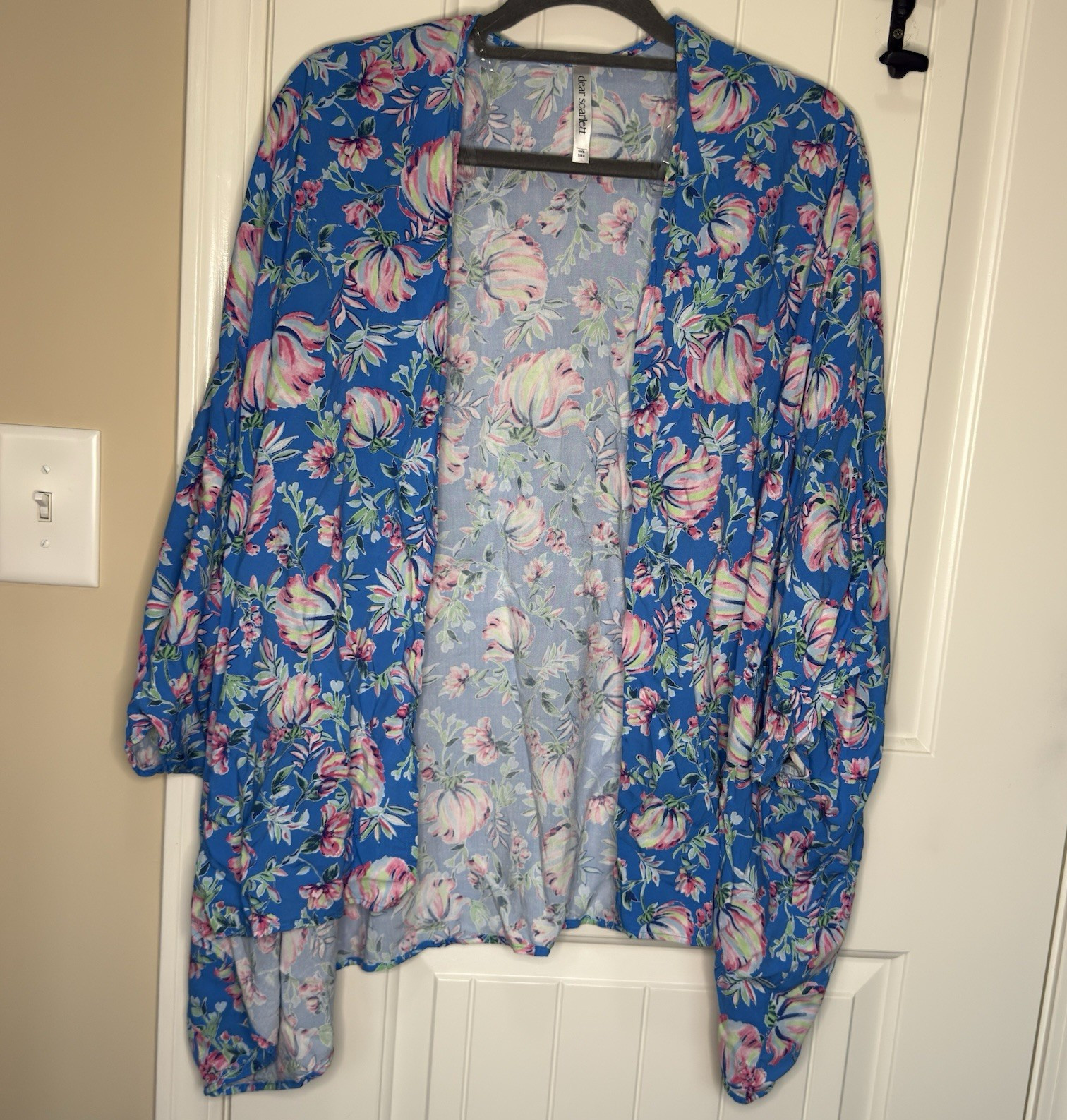 Dear Scarlett One Size Blue Floral Lightweight Open Front Rayon Kimono T12381-1