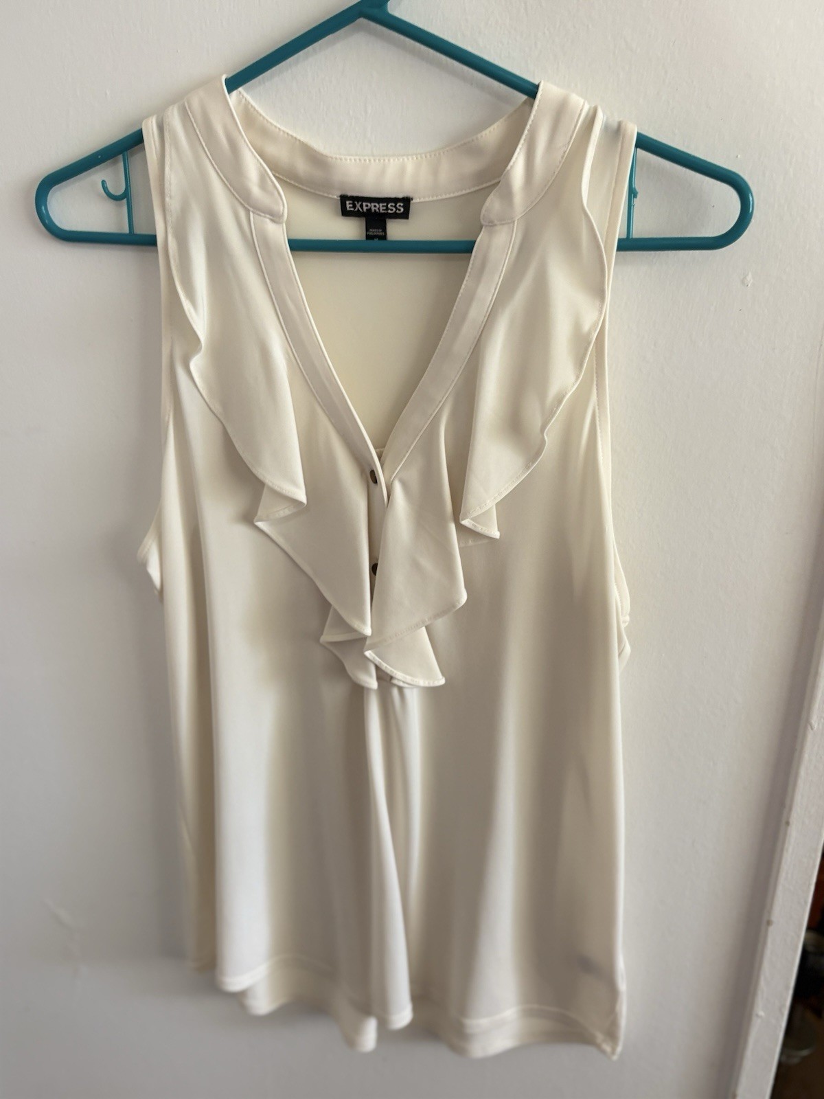 Women’s Express Blouse M Ivory Solid Ruffle V-Neck Sleeveless Chiffon