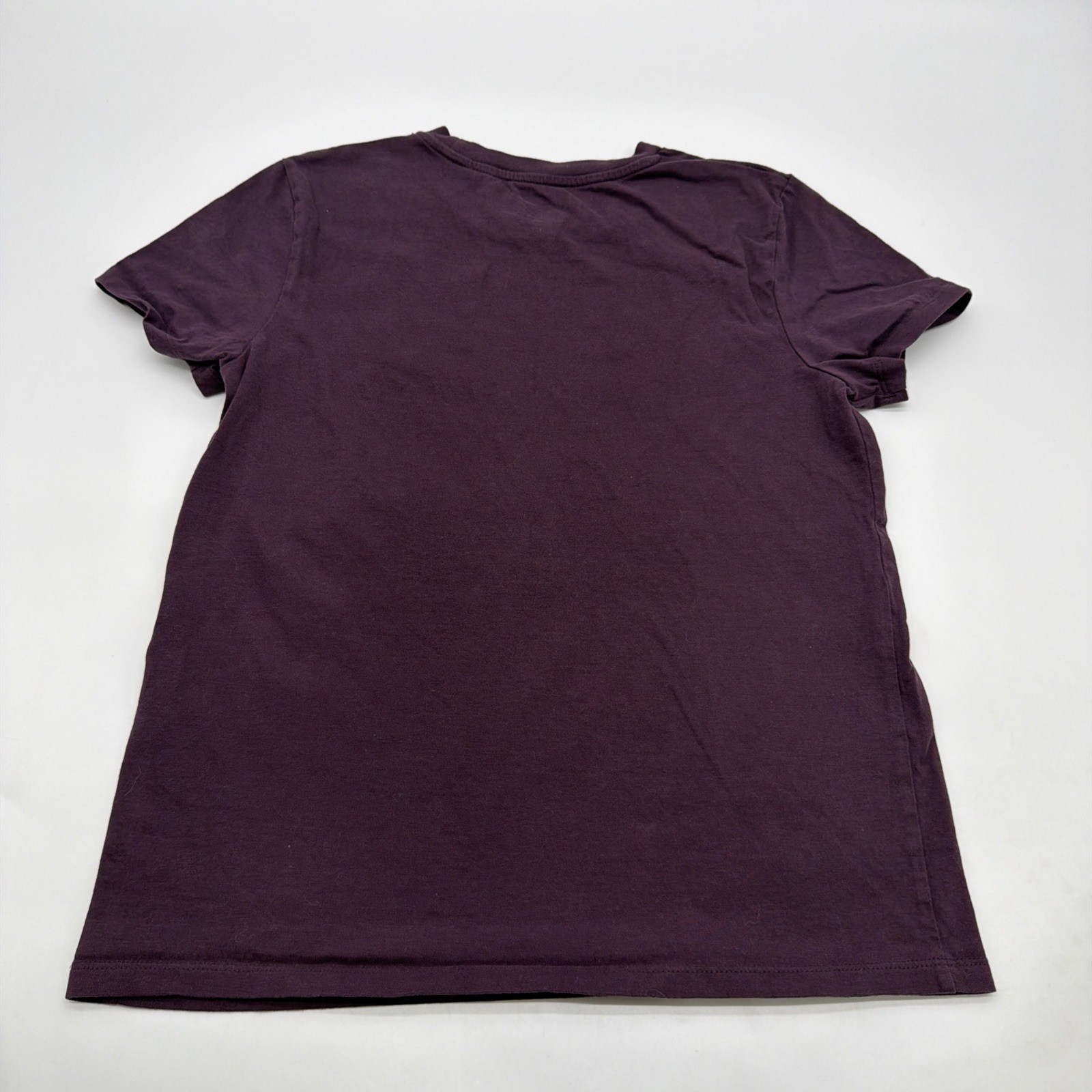 Levis T-shirt Women XS Burgundy Logo Embroidered 100% Cotton.#46183