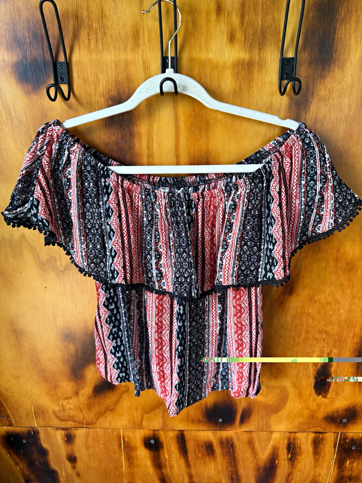 No Comment NY-LA Women’s M Red/Black/White Striped Off Shoulder Ruffle Crop