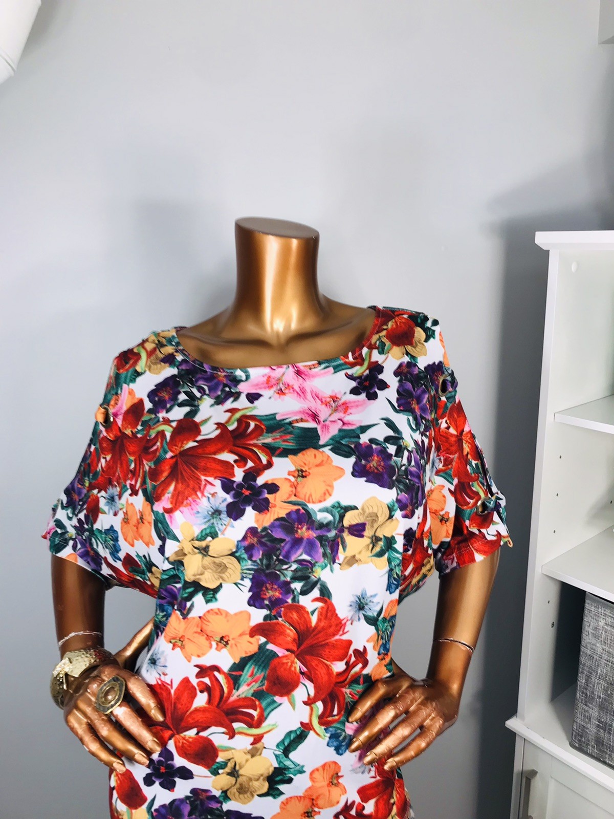 Bold Elements XL Top Stretch Floral Cold Cut Out Sleeves 1/2 Slvs Dolman Blouse