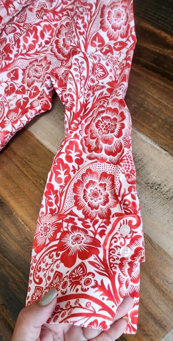Chico’s Red/White “Paisley & Floral” Top Blouse – Size 0.5 (6)