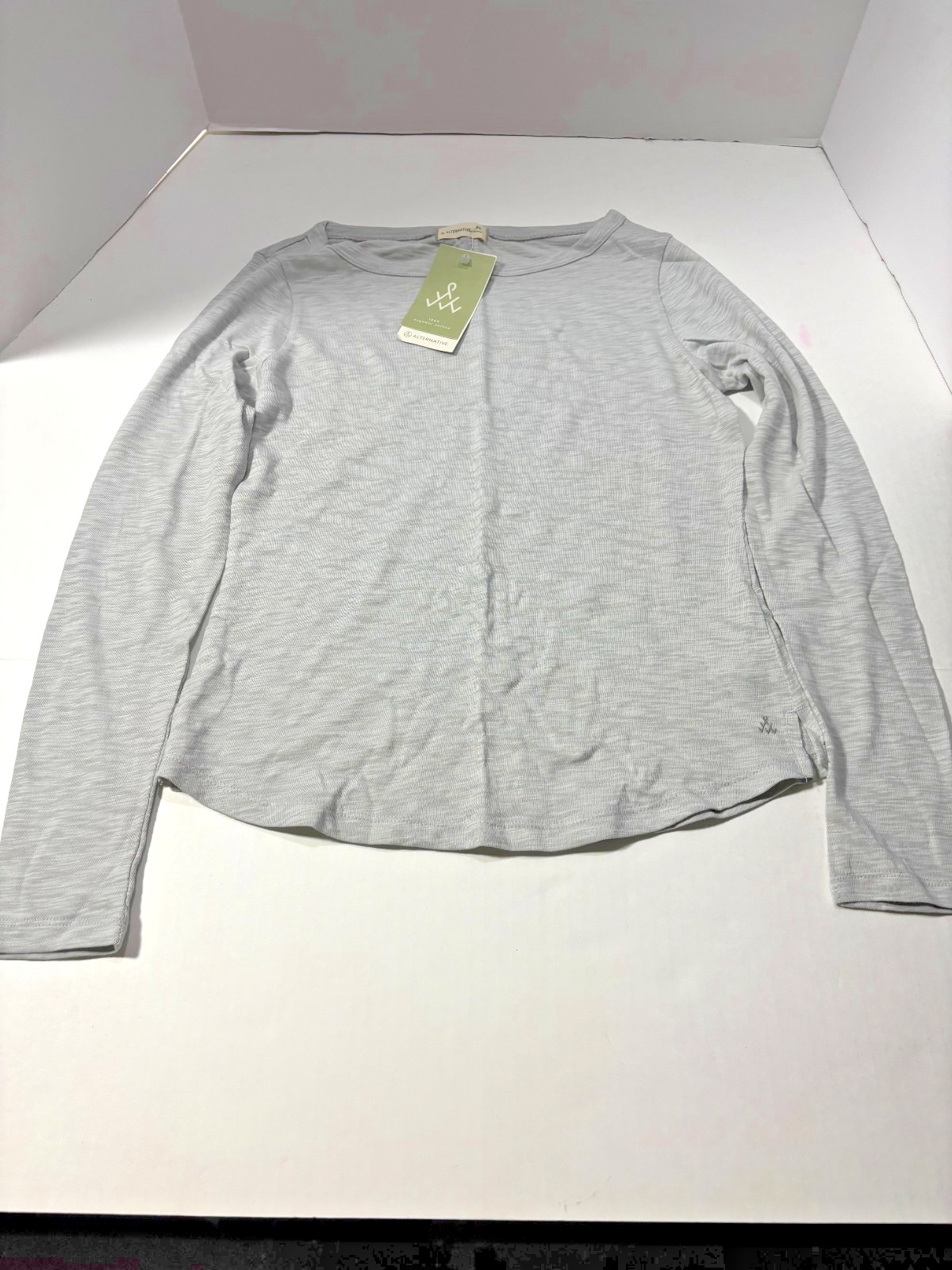 Womens Long Sleeve Soft Light Shirt HEMMED BACK Size XS FREE SHIP Heather Grey