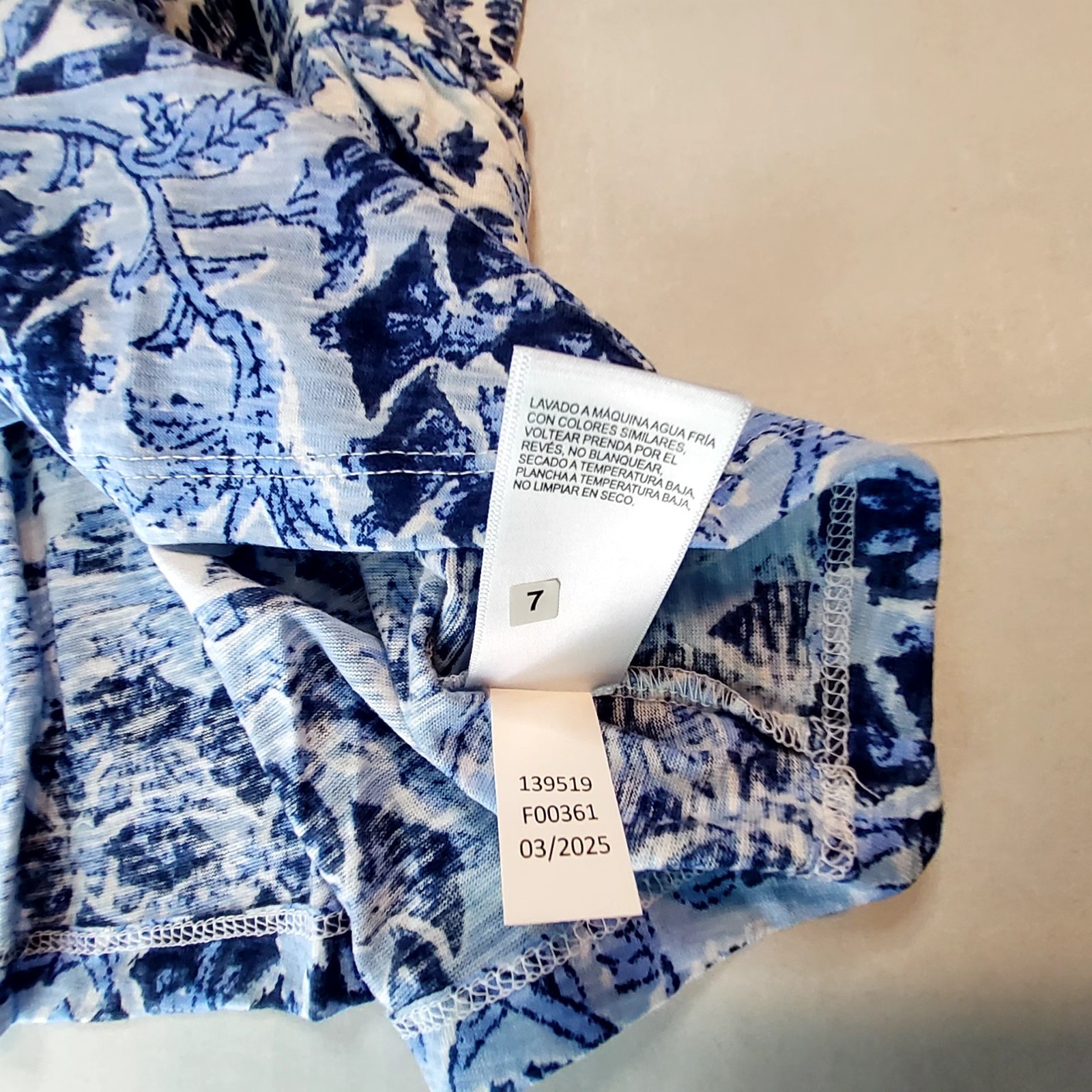 Lucky Brand Womens Blue & White Floral Cotton Top Size M breathable comfort
