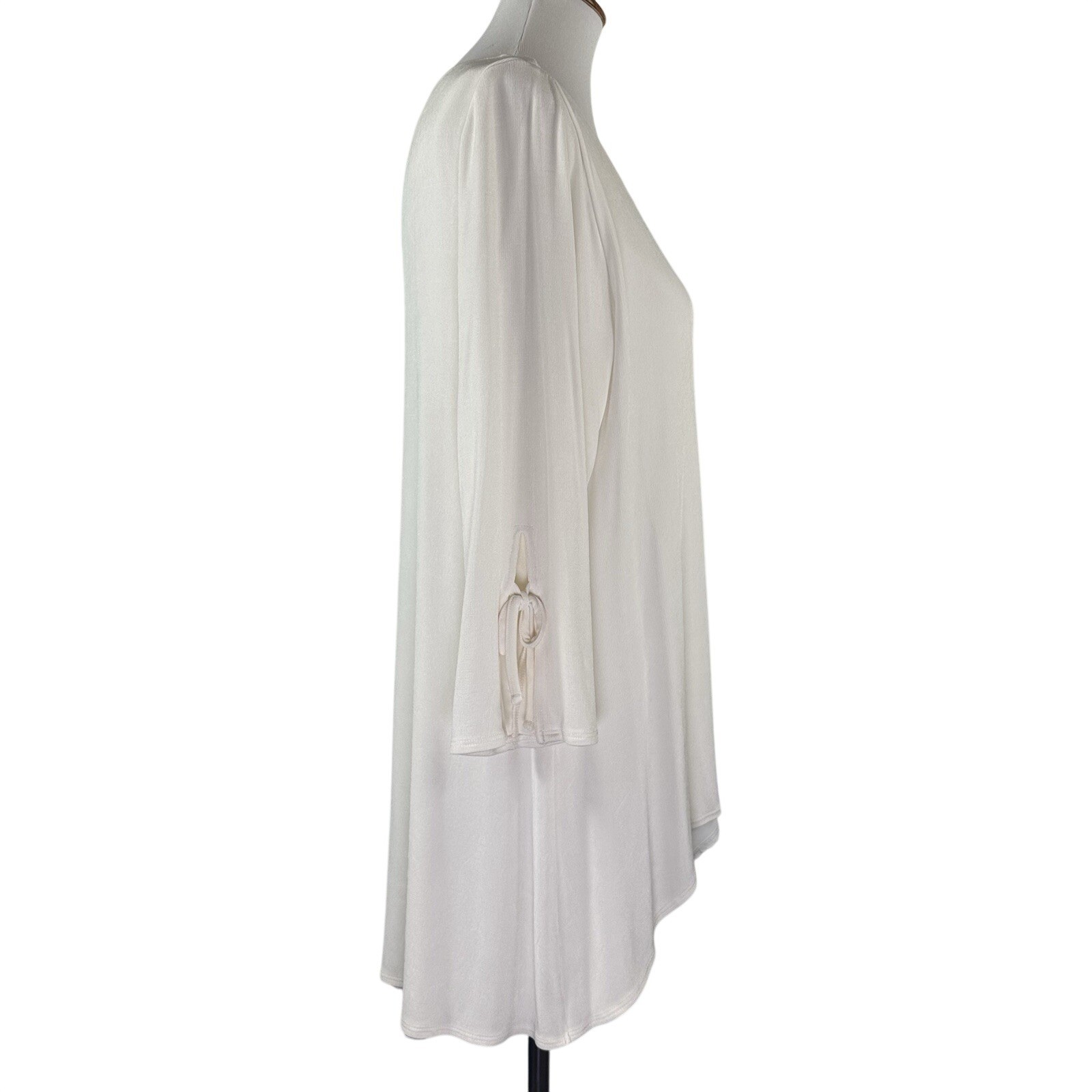 Chico’s Travelers Cream Tunic Shark Bite 3/4 Tie Sleeve Scoop Neck Womens 2 US L