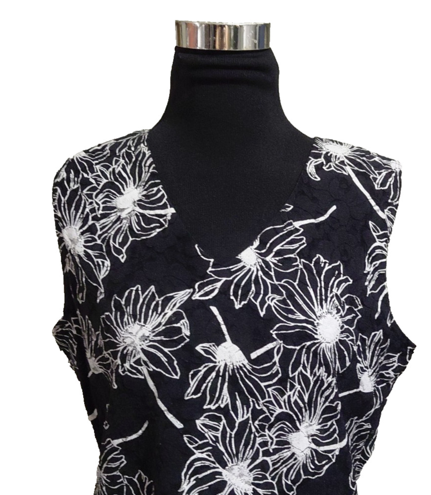Chico’s Design Dressy Black White Floral Embroidered Sleeveless Tank Top SZ 2