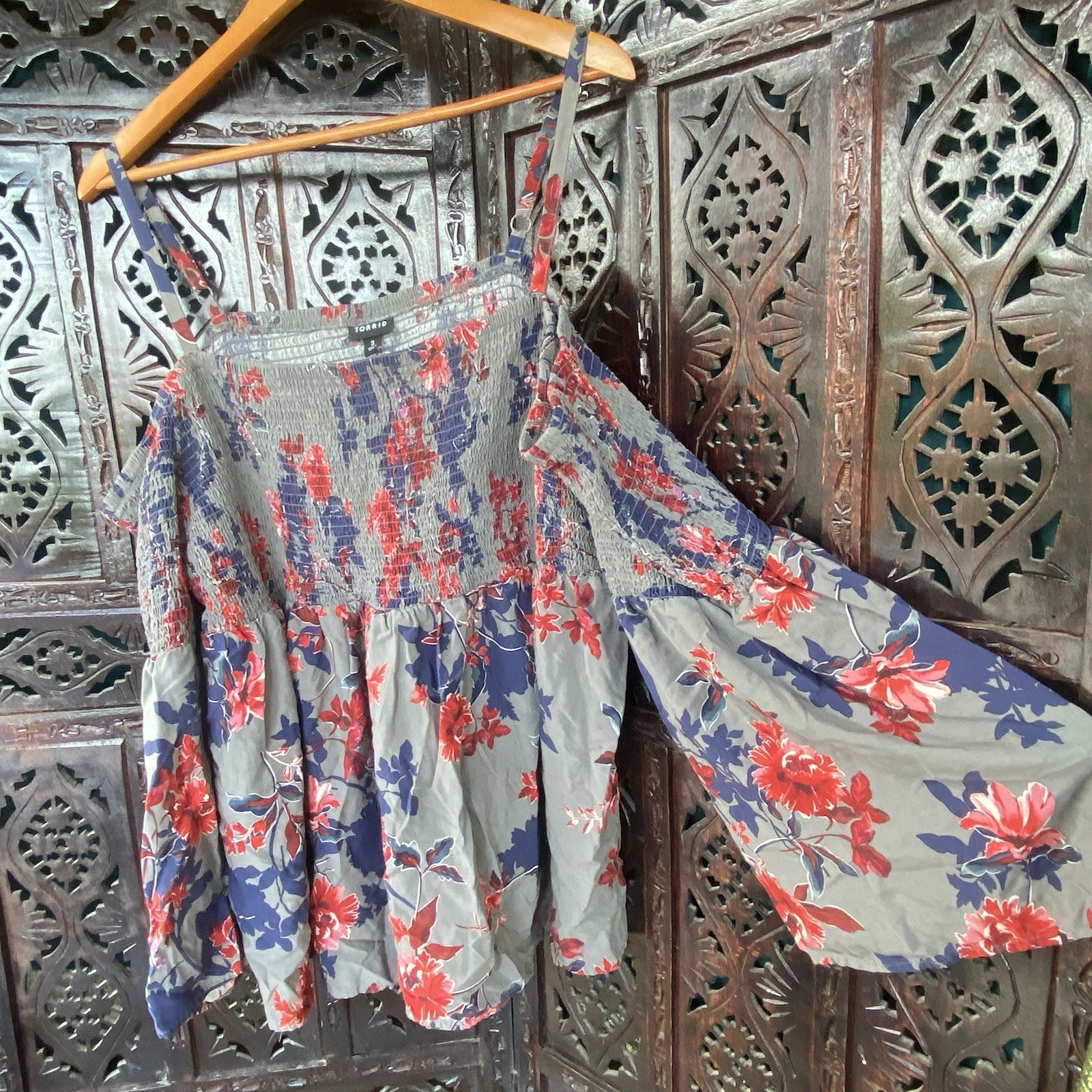 TORRID 3 Cold Shoulder Strap Top Womens 22/24 Floral Bell Sleeve Boho Blouse