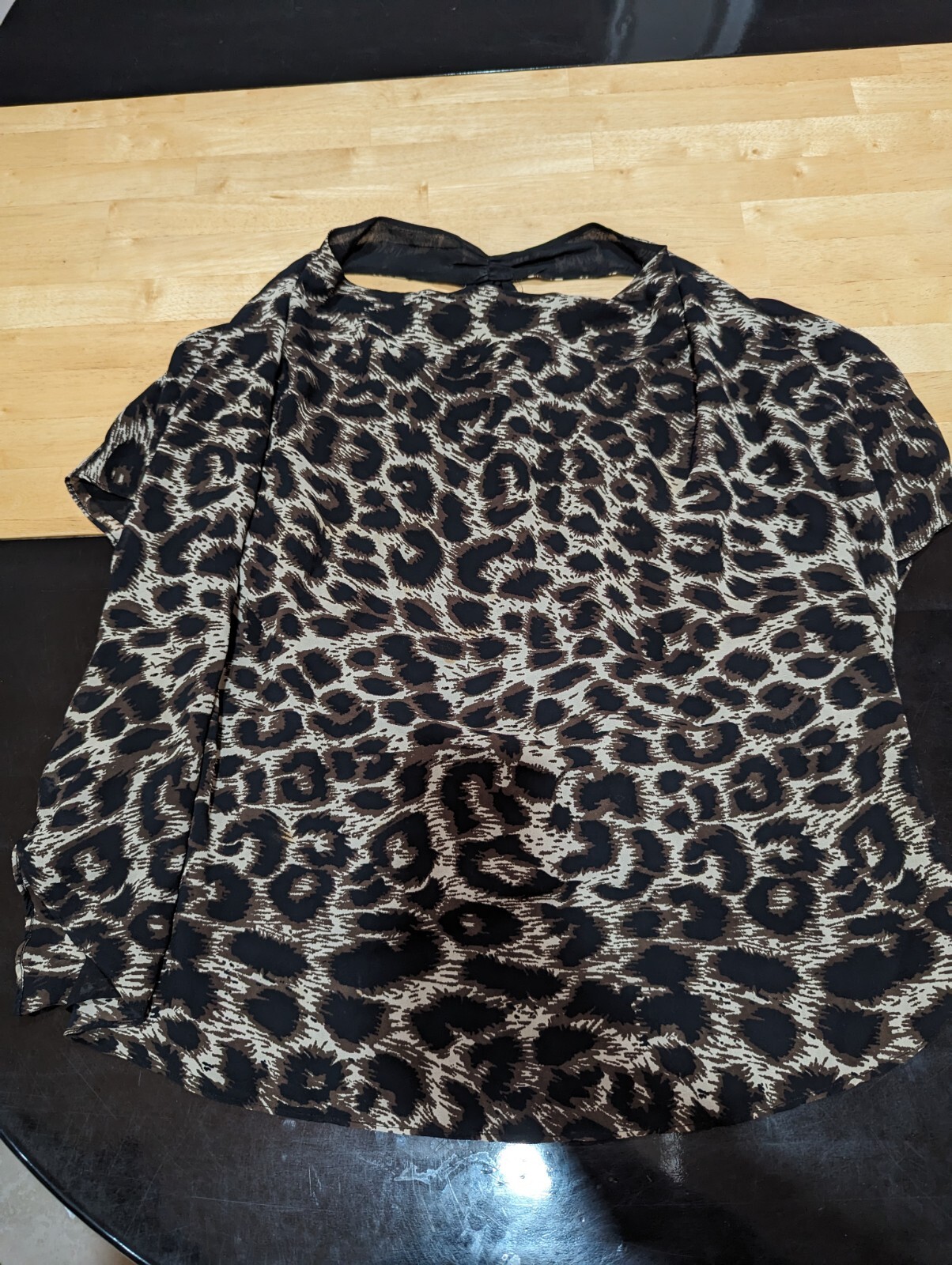 Womens Andrew Charles cheetah print blouse sz s