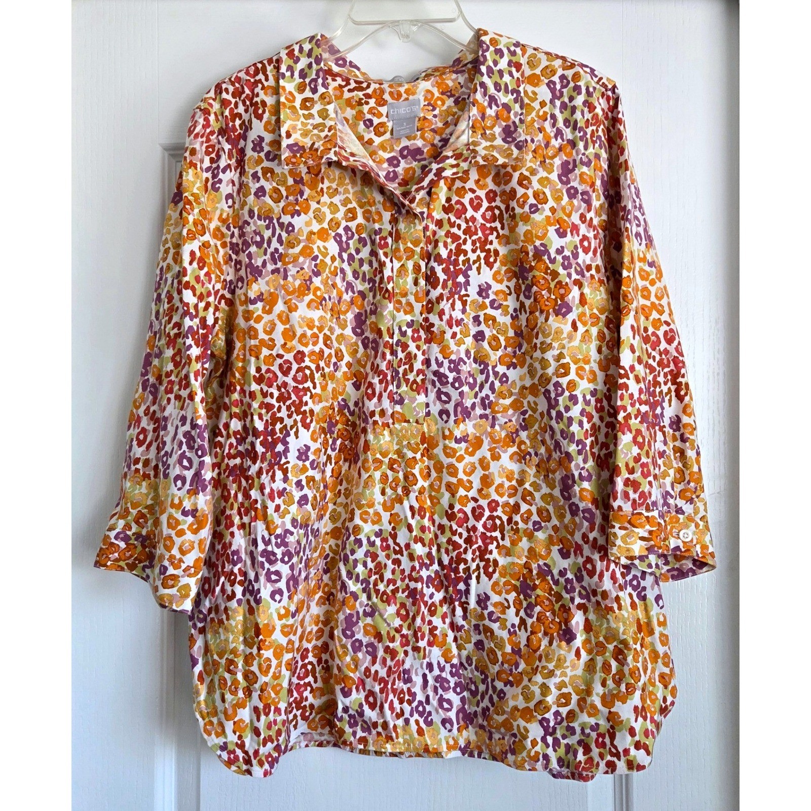 Chicos No-Iron Colorful Animal Print Back Button Popover Blouse Sz 3/XL 16-18