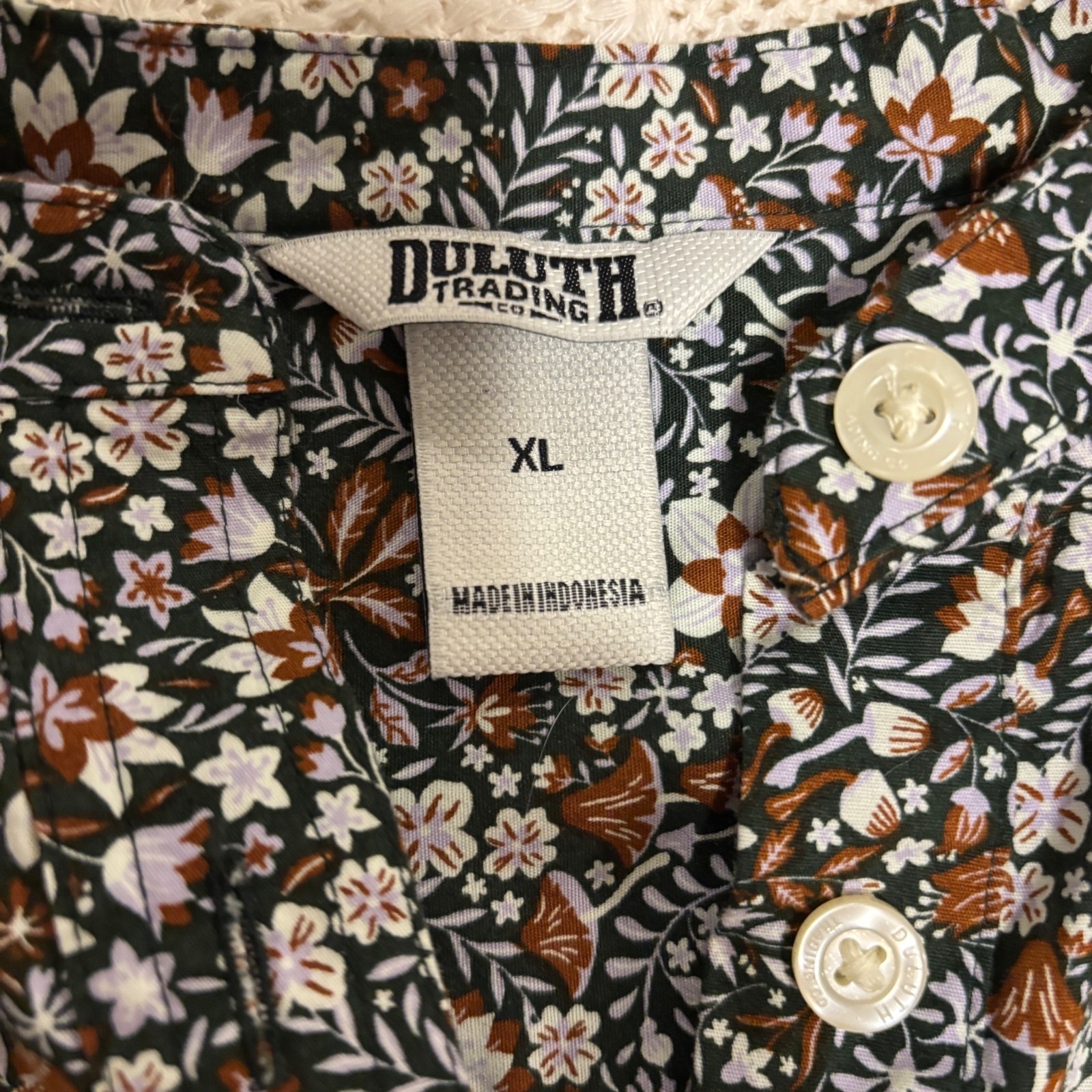 Duluth Trading Co Women’s Floral Blouse-Size XL