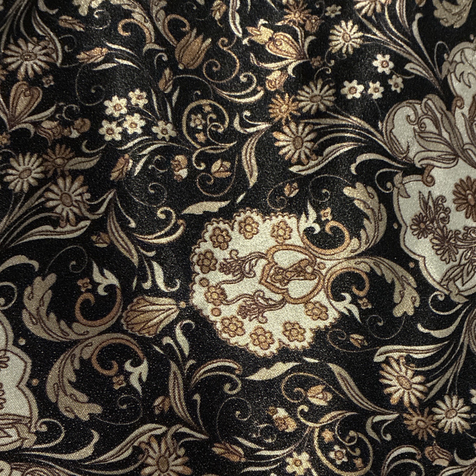 Wrapper Womens 6 Black/Gold/Beige Floral Satin V-Neck Knee Silk Tank Top