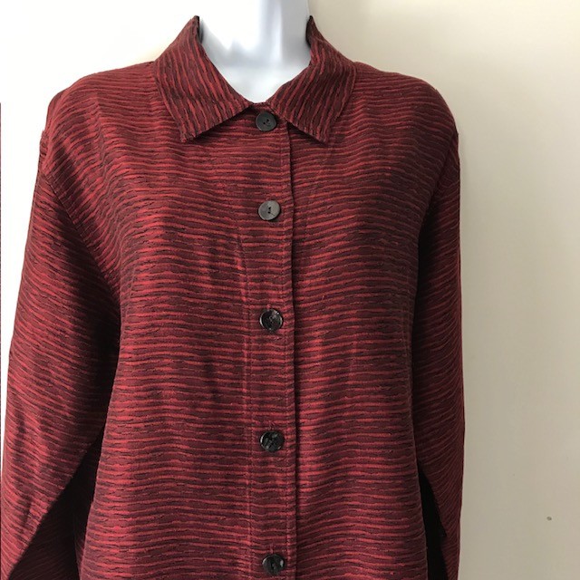 Chico’s Design Top Red Button Up Brocade Long Sleeve Blouse Size 2 (US Size L)