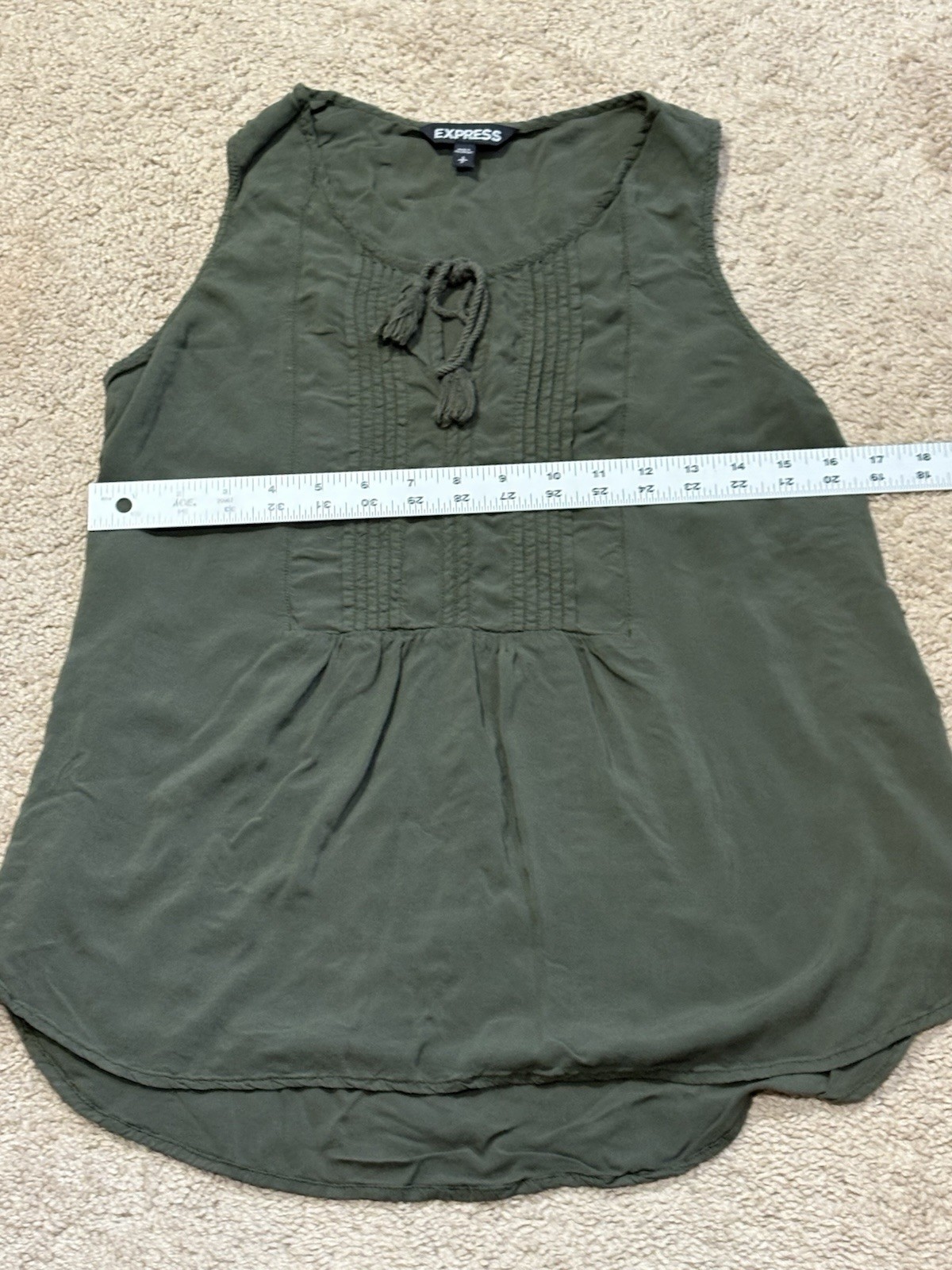 Express Womens Shirt Size Small Green Keyhole Flowy Classic Casual Comfort