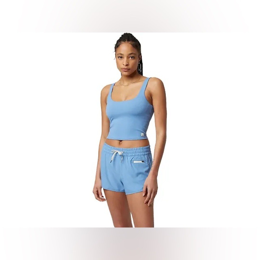 Vuori | Daily Crop Tank Top | includes Pads | Women’s Size XL