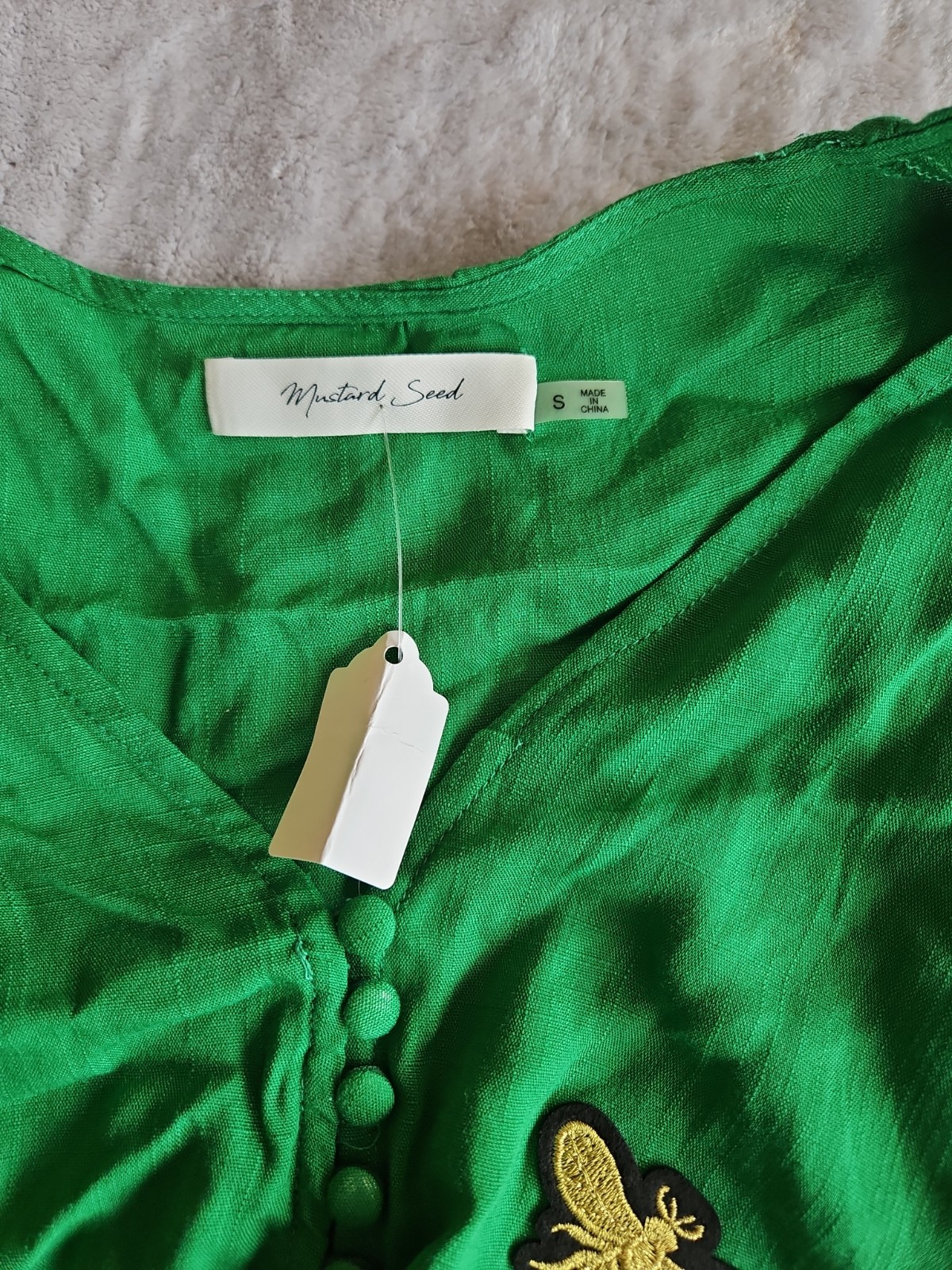 Mustard Seed Women’s V Neck Blouse size small Green