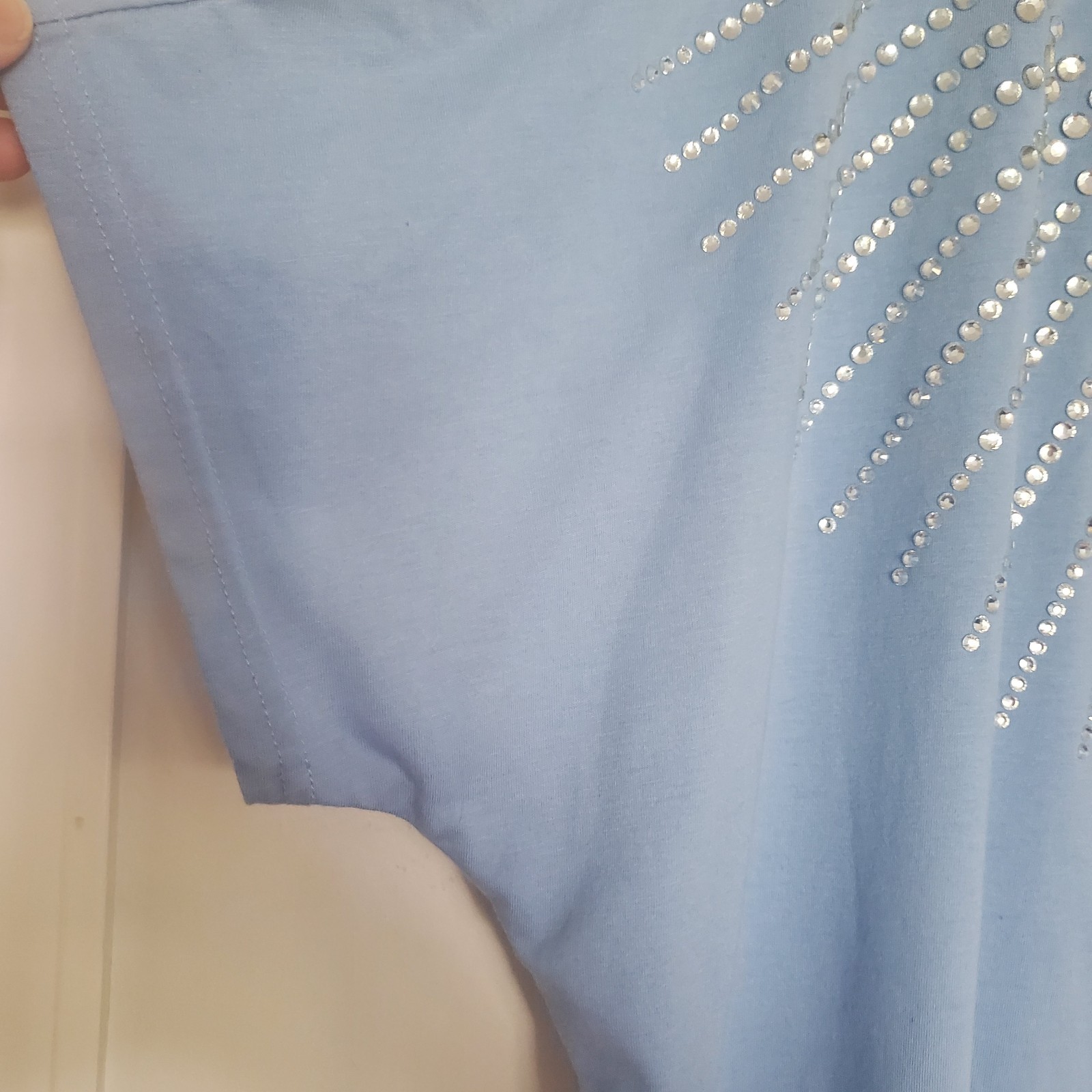 BiBi Blue Solid Short Sleeve Round Neck Rhinestone Pullover T-Shirt Size M