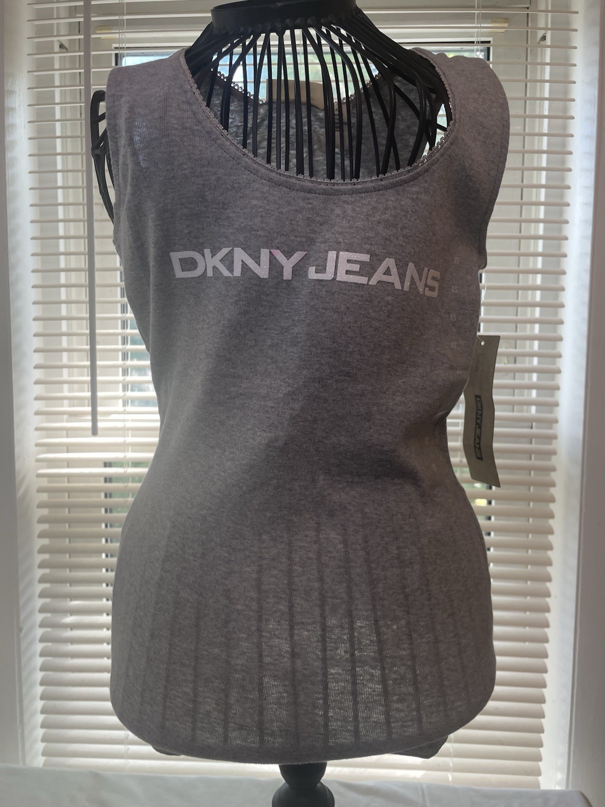 NWT VTG Y2K DKNY Jeans Women XS Gray Logo Scoop Neck Tank Top -Imperfection on Y