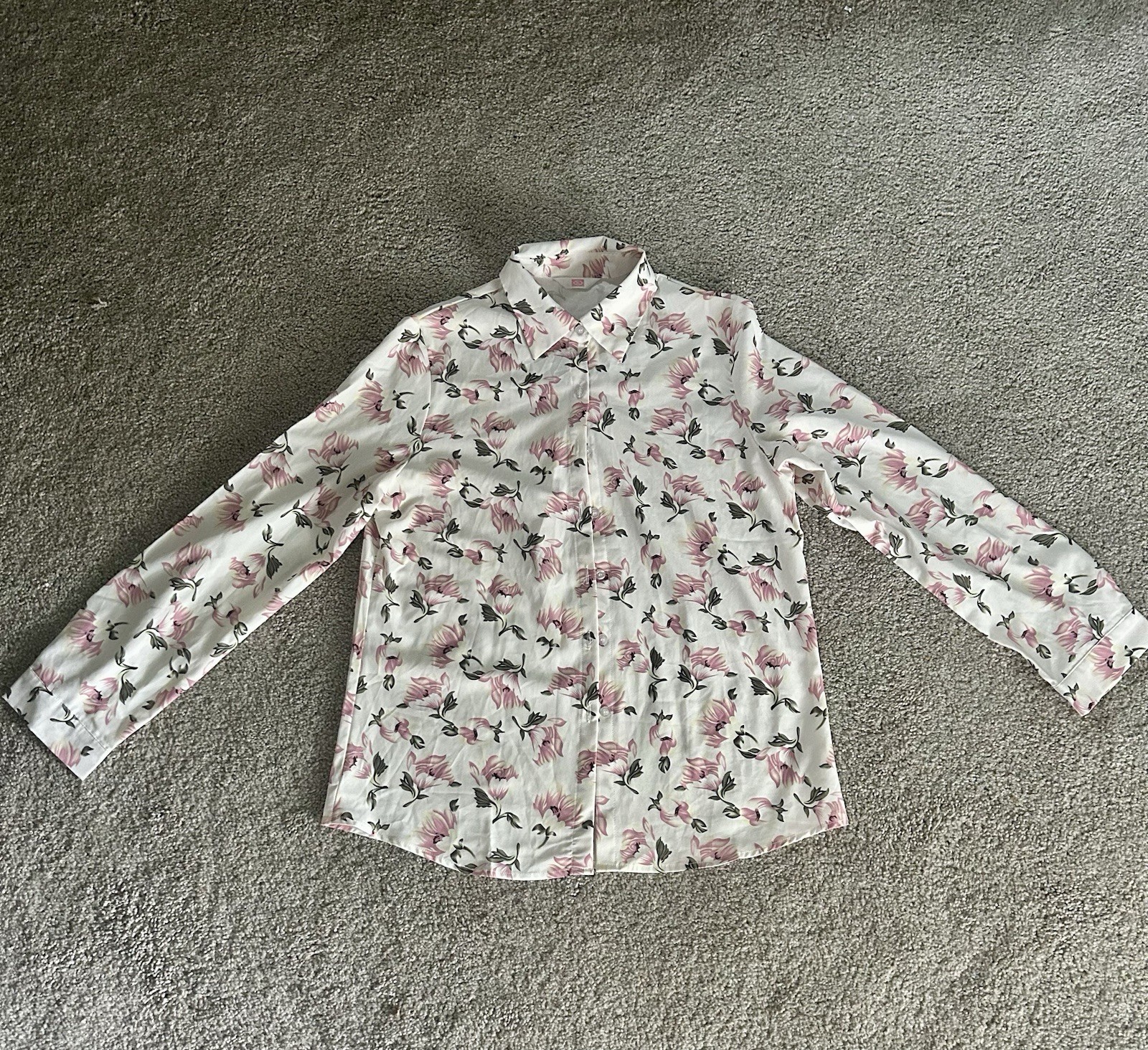 Women’s XL White Pink Green Floral Button Down Collared Long Sleeve Blouse
