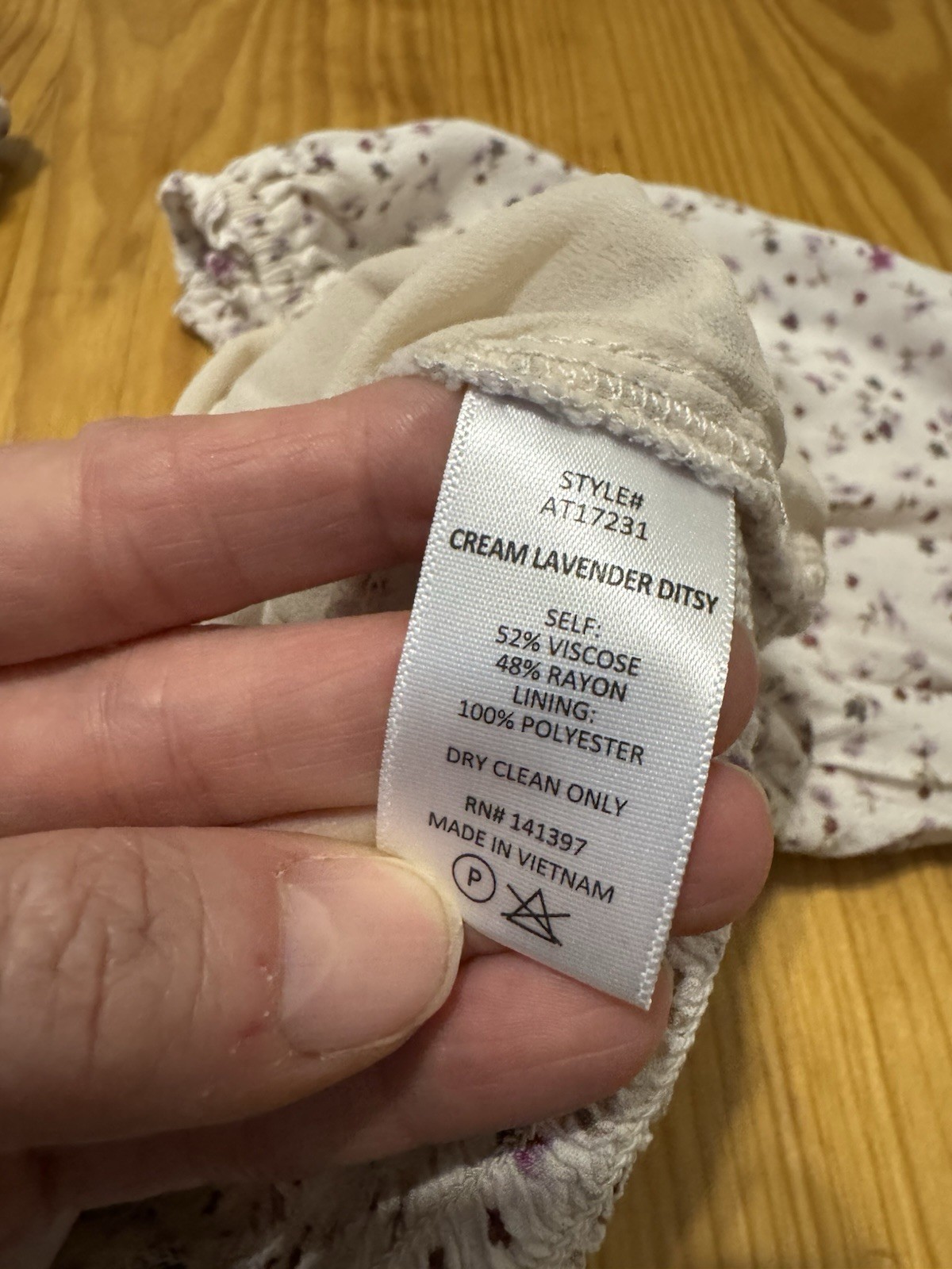 ASTR The Label Floral Ruched Puff Sleeve Smocked Top in Cream Lavender Ditsy LRG