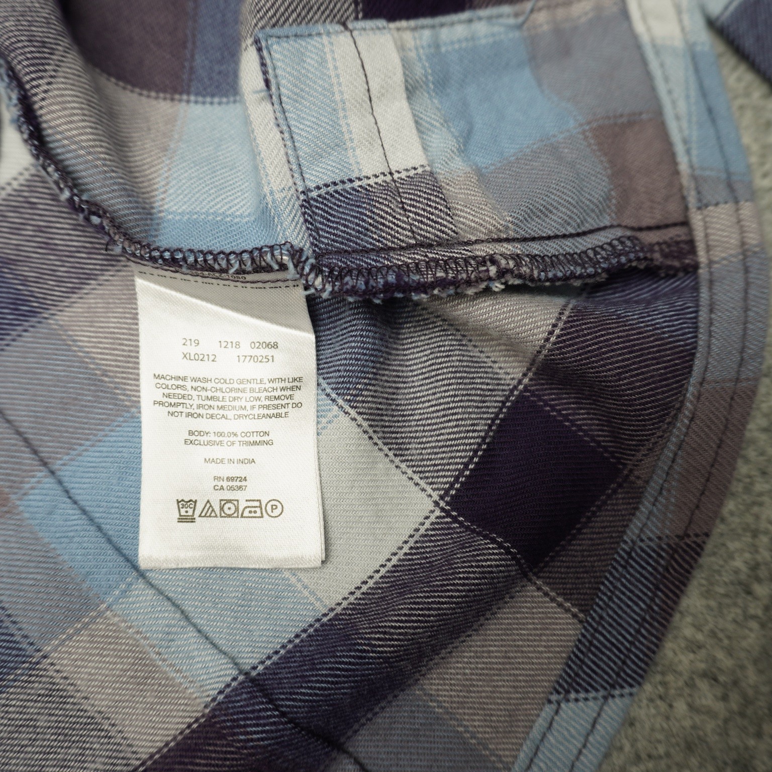 Columbia Flannel Shirt Women’s M Plaid Blue Gray Purple Cotton Button Up