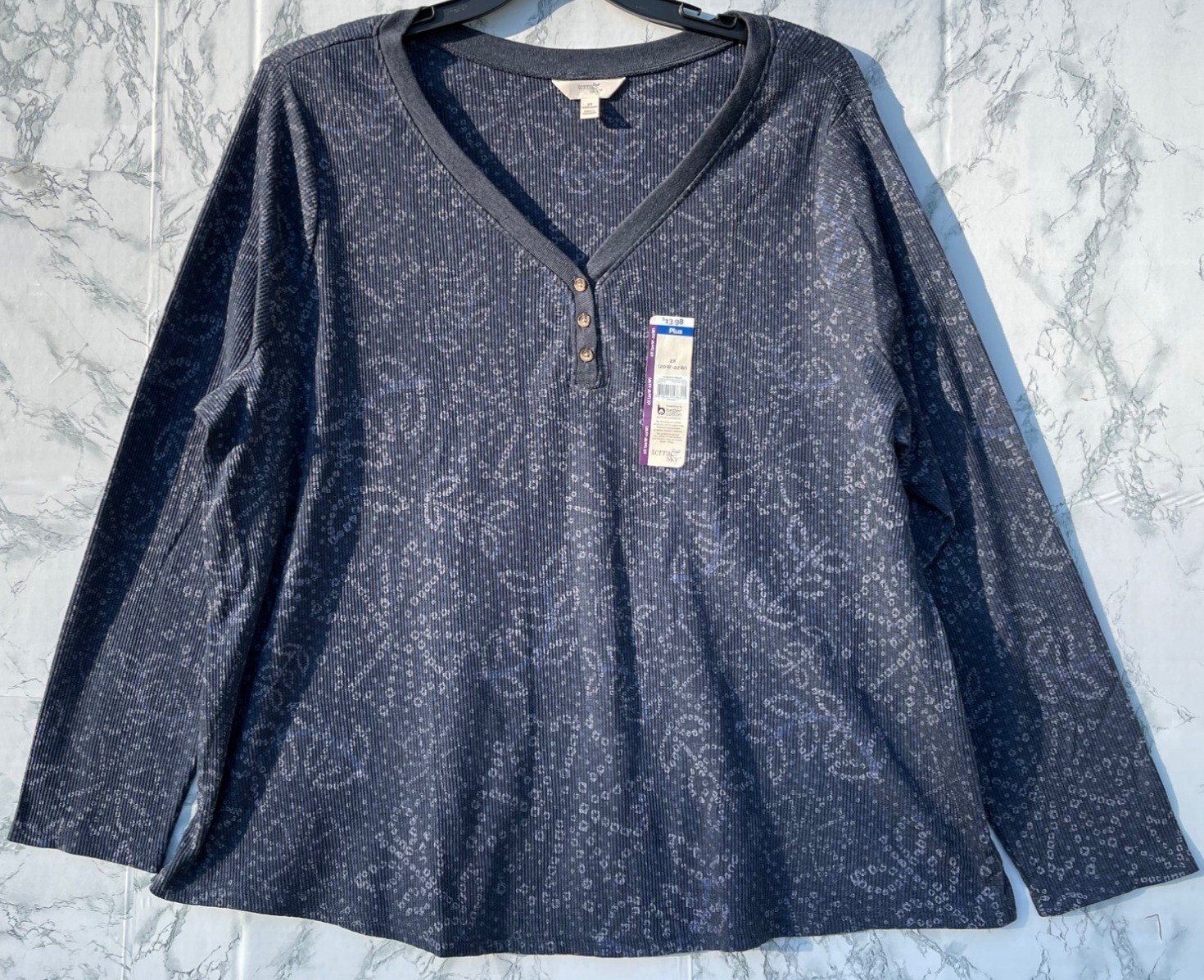 Terra & Sky Womens 2X Waffle Knit Henley Top Navy Blue With Subtle Floral Print