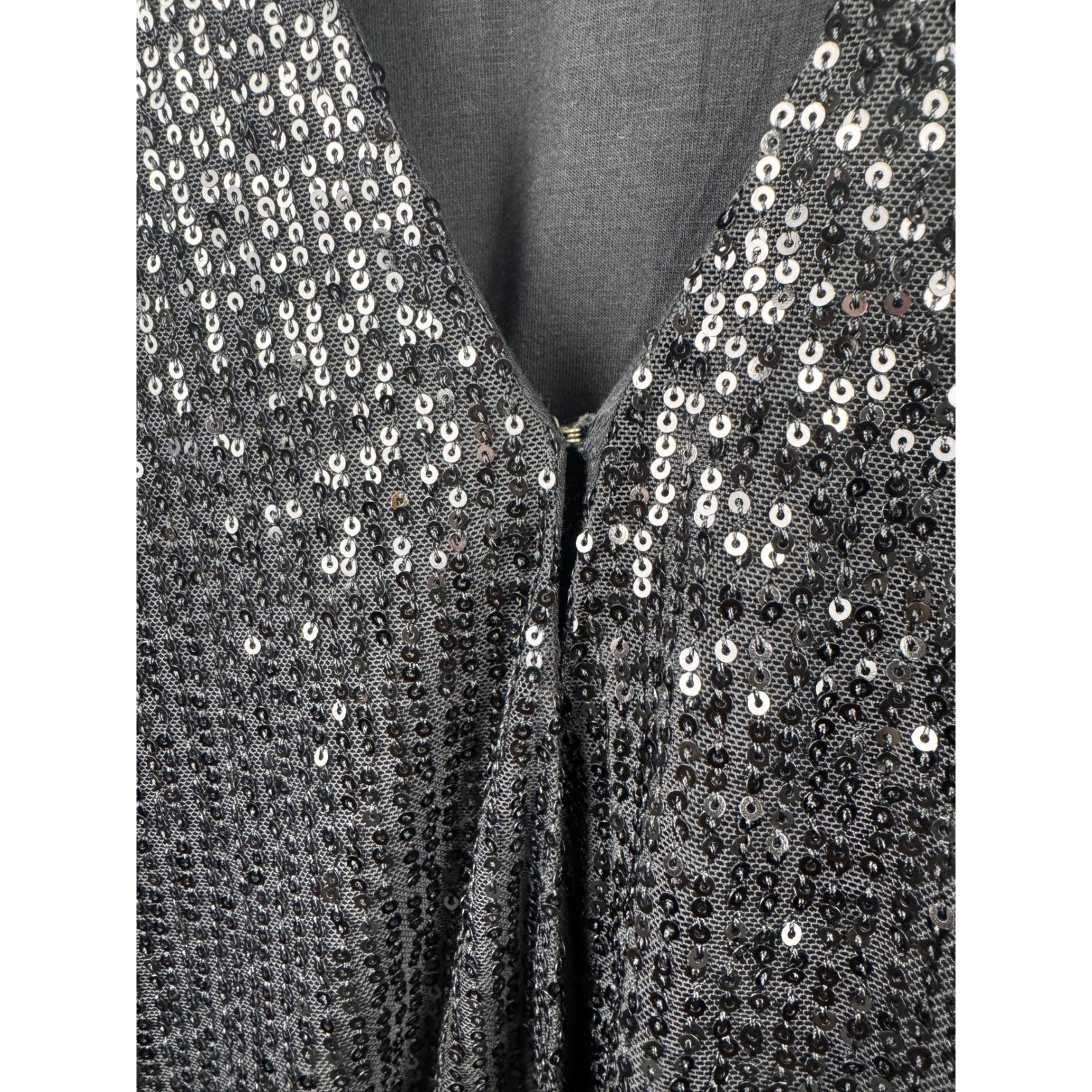 YFB Young Fabulous & Broke Black Bat Wing Sequin Top V Neck Long Sleeve Small