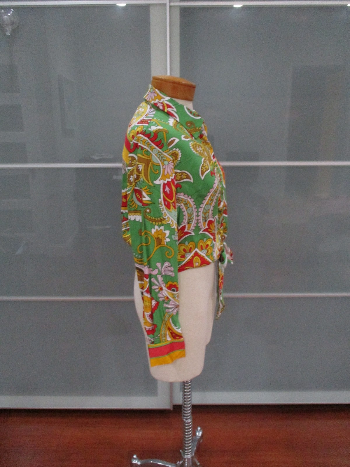 Haute Hippie Style Long Sleeve Paisley Print Tie Front Button Up Shirt Size M