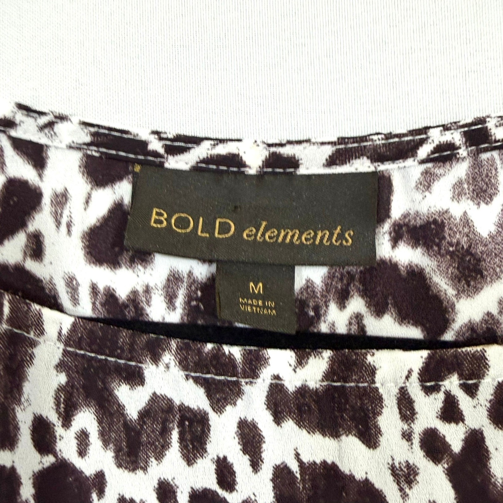 NWT Bold Elements Cold Shoulder Blouse Medium Brown White Animal Tie Sleeve