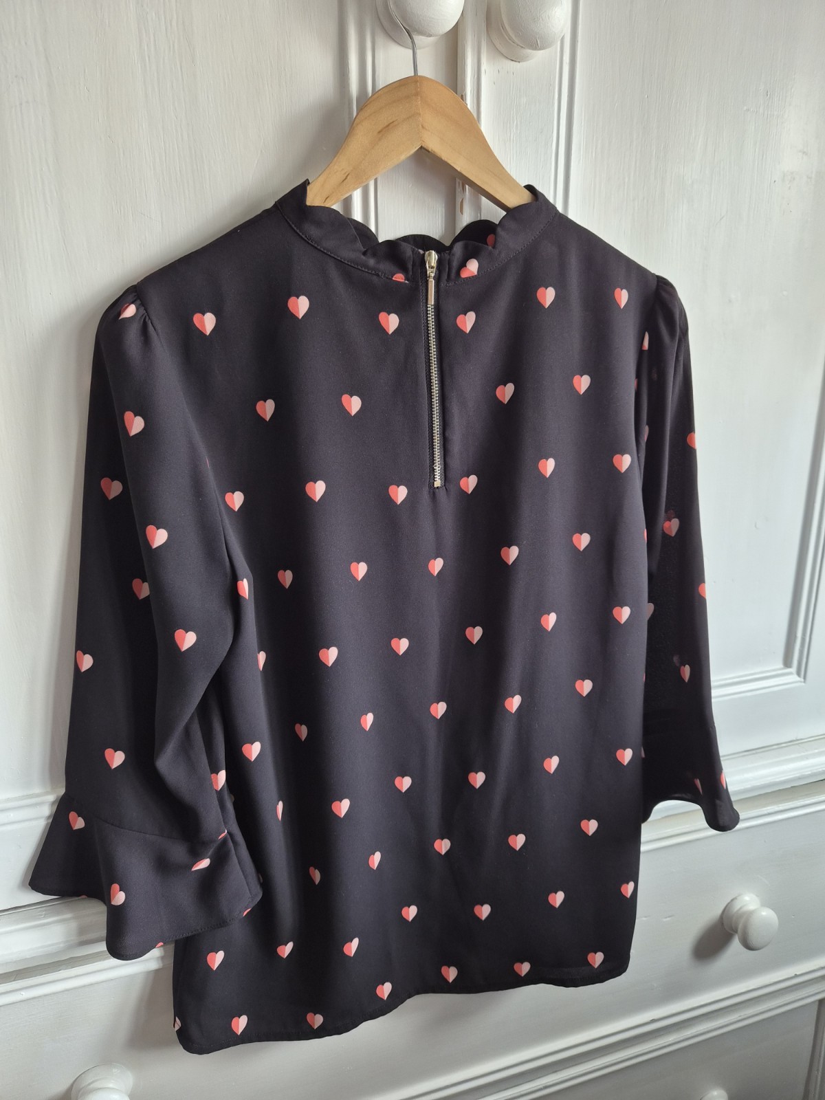Oasis Black Heart Print Blouse Top Scallop Neck High Neck Flute Sleeve Size 10