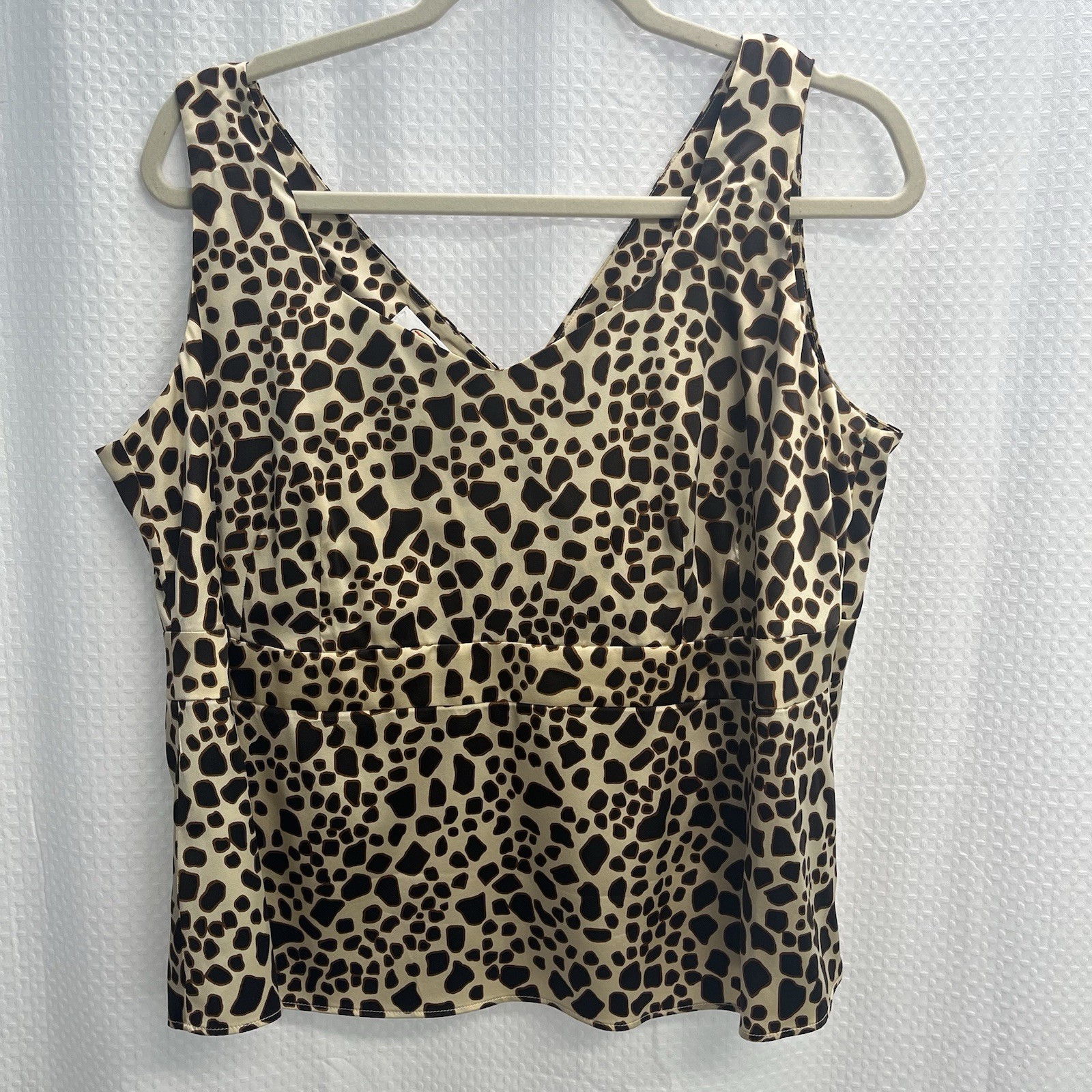 Talbots Silk Brown Giraffe Print Satin Sleeveless Top 14P Classic Mobwife
