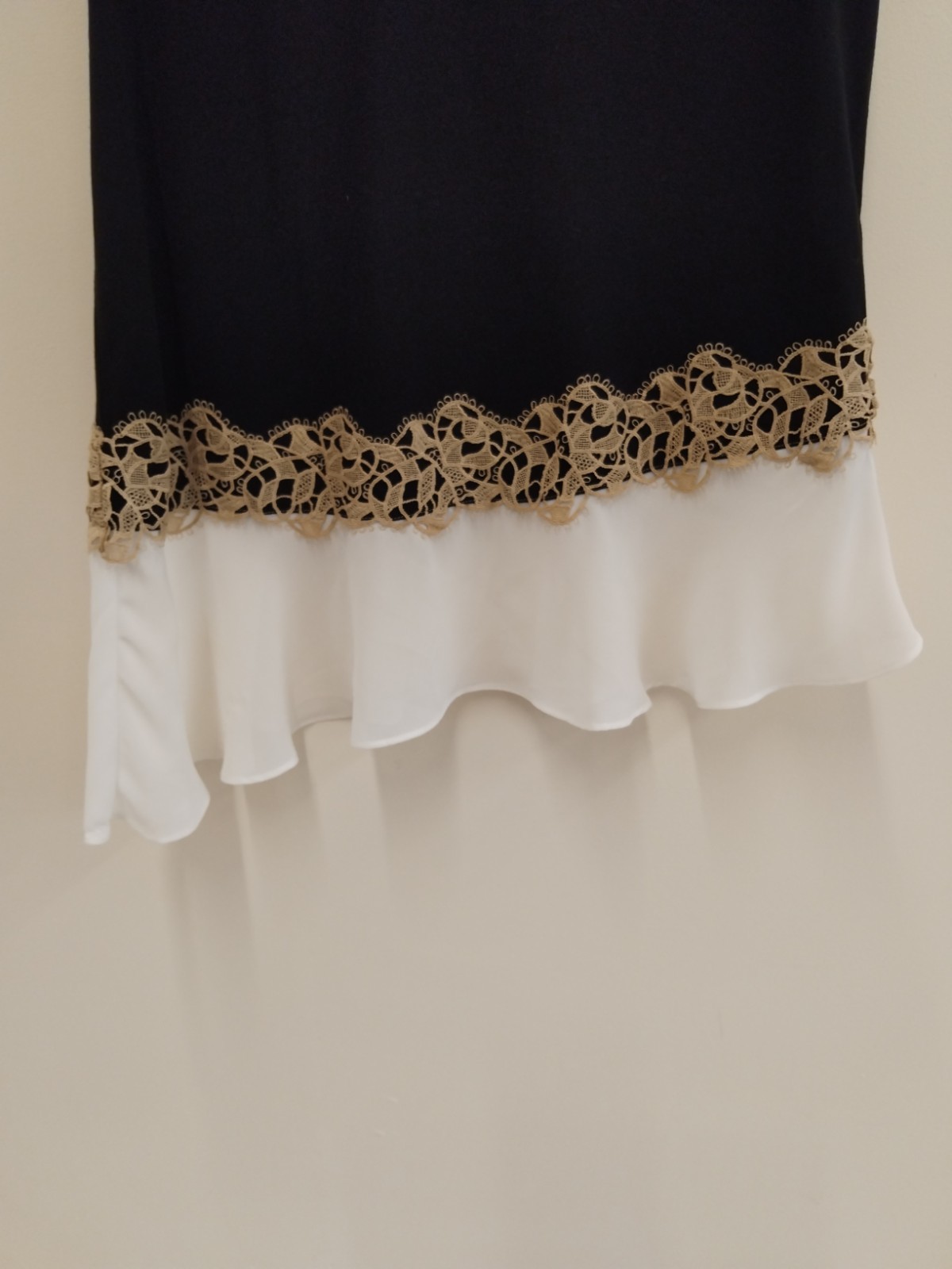 Liu Jo Sleeveless V-Neck Asymmetric Lace Trim Ladies Top Size 10 RRP £115