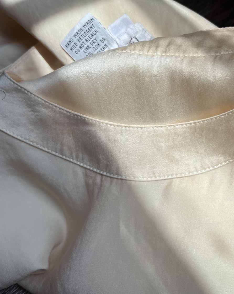 NWOT Saks Fifth Avenue Ivory 100% Silk Top Sleeveless SZS Ultralight And Soft
