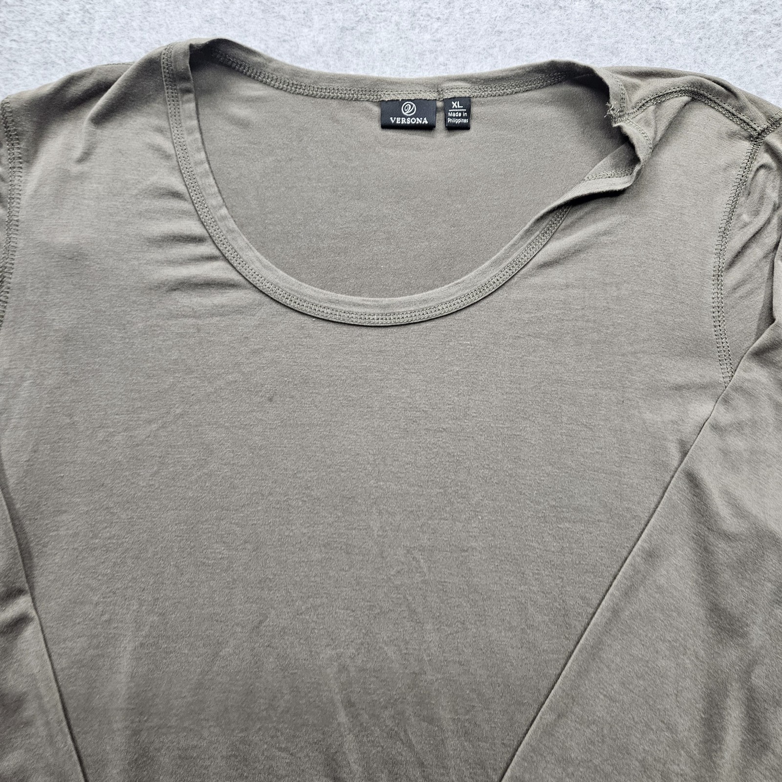 Versona Women’s XL Army Green 3/4 Sleeve Top