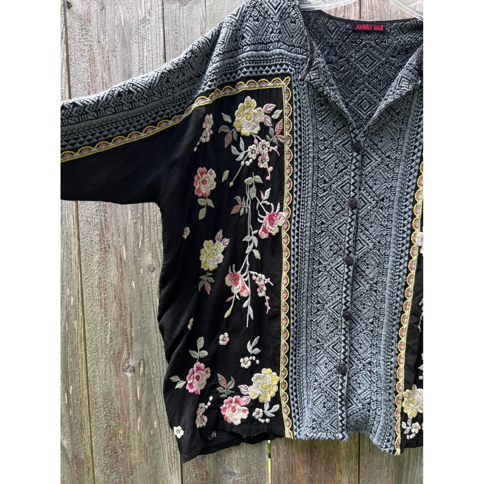 JOHNNY WAS Rumi Rolled Sleeve Embroidered Rayon Boho Long Sleeve Blouse Top M/L