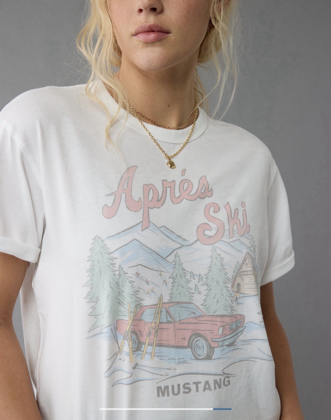 American Eagle Women’s Classic Fit Mustang White T-Shirt Size L