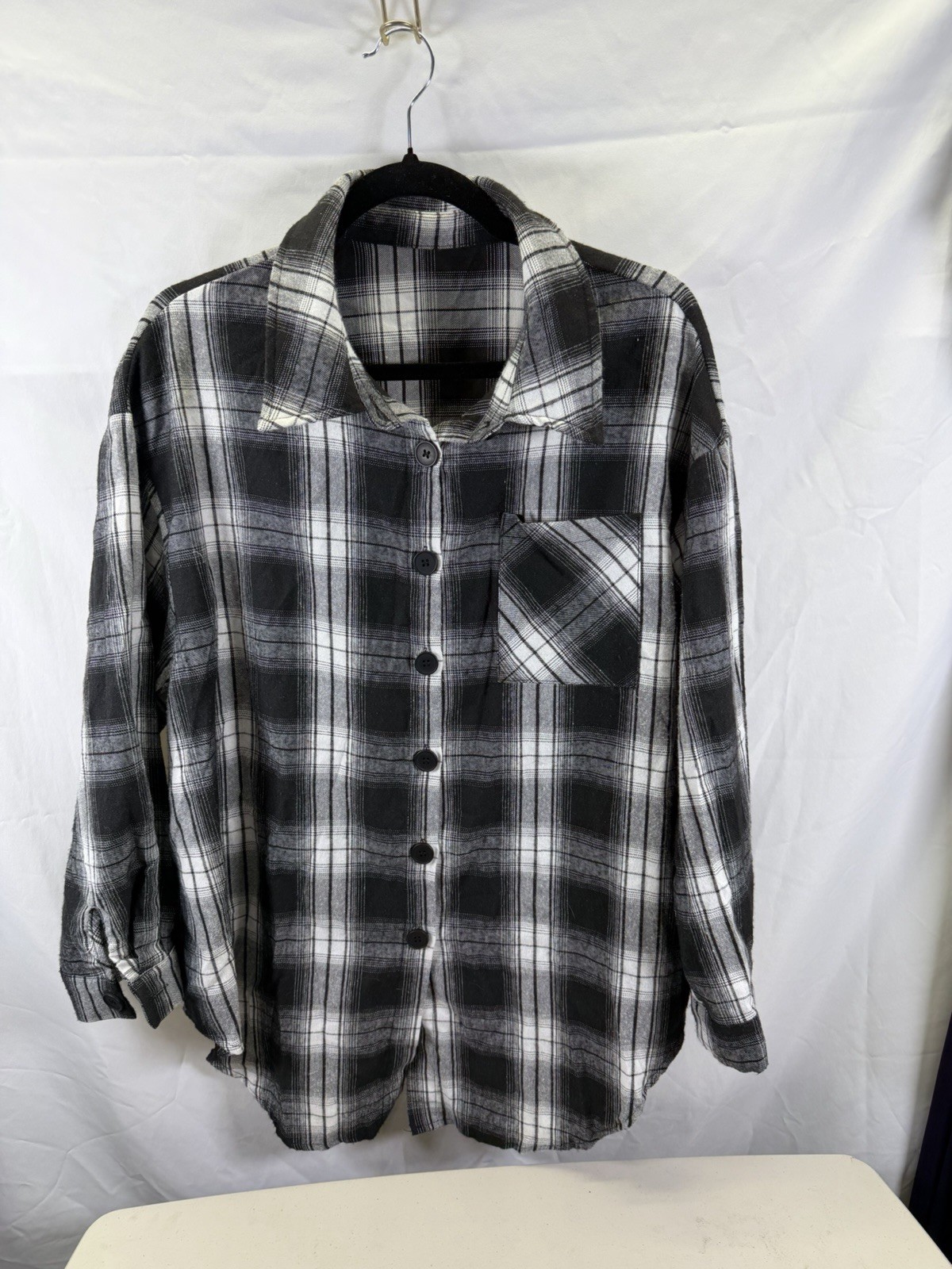 Shein Curve Women’s 1X Black and White Long Sleeved Flannel Shirt