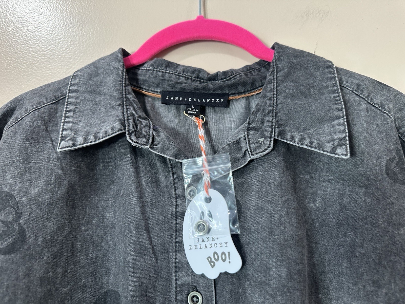 NWT Jane & Delancey Black Gray Skull Print Button Down Shirt Top Women Large